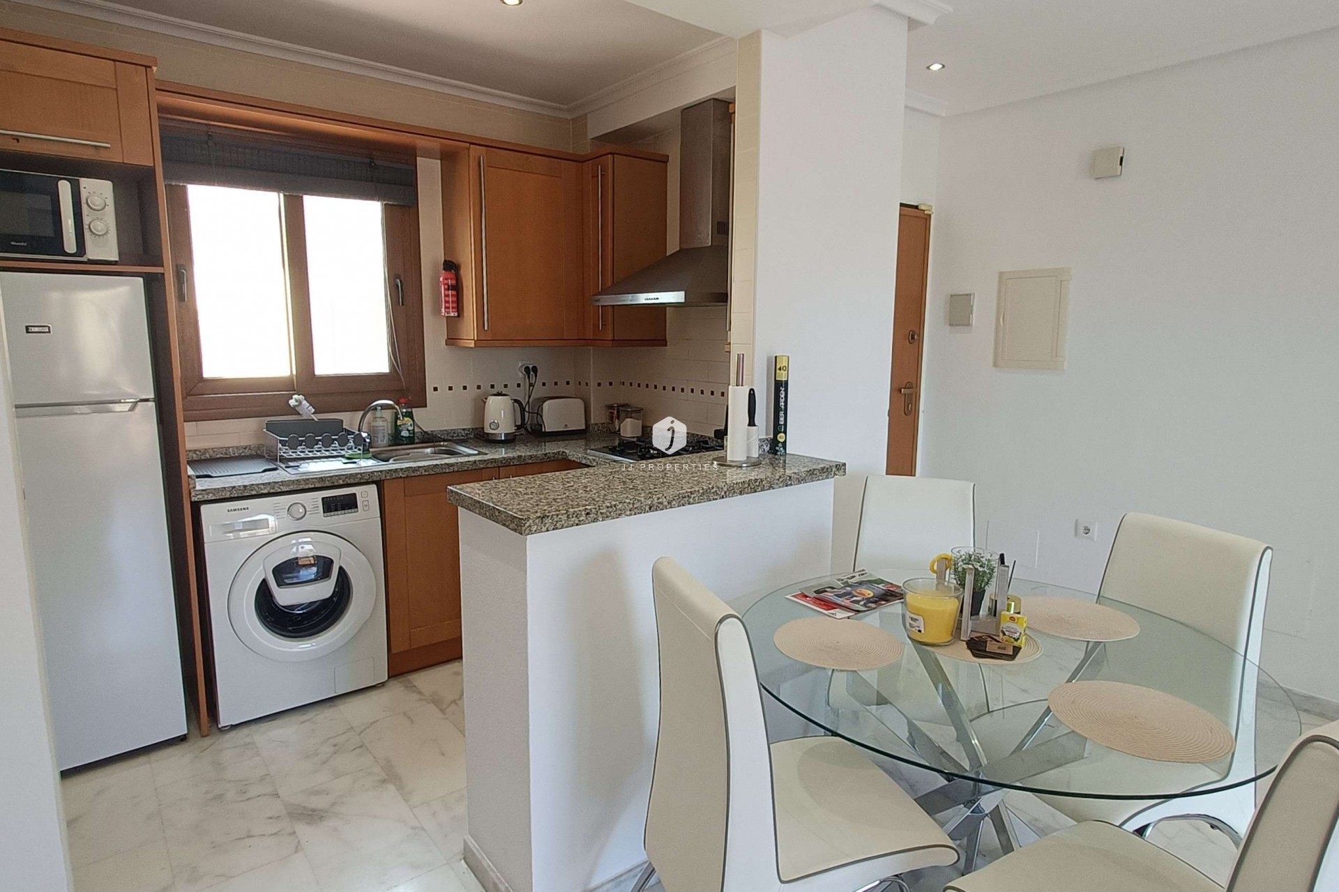 Tweedehands - Appartement / flat -
Algorfa - Inland