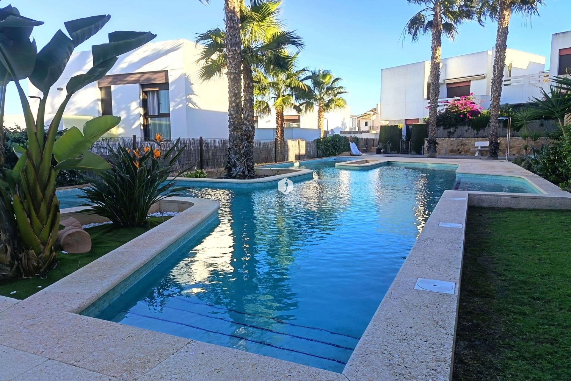 Tweedehands - Appartement / flat -
Algorfa - Inland