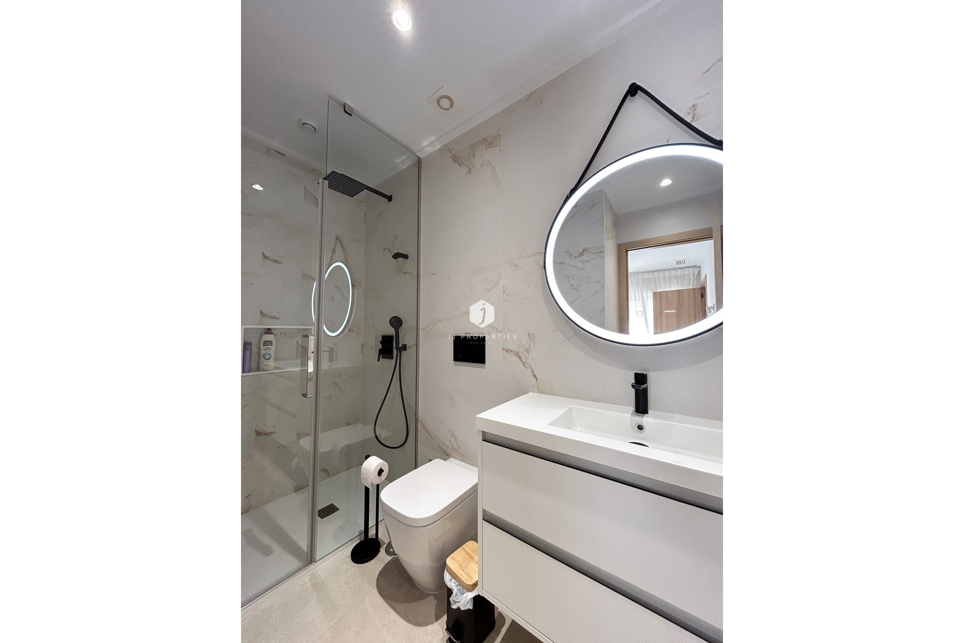 Tweedehands - Appartement / flat -
El Raso - Costa Blanca