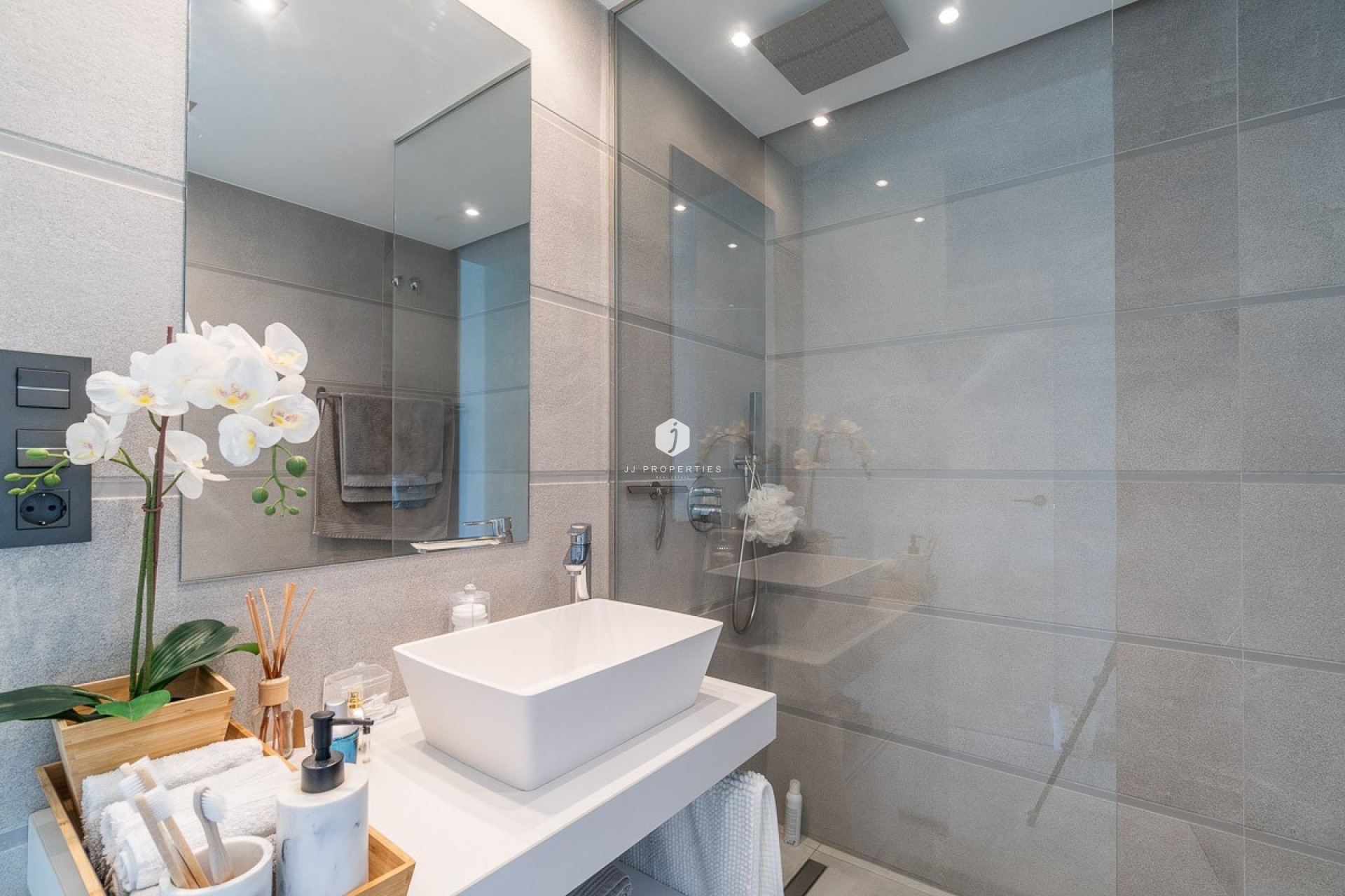 Tweedehands - Appartement / flat -
El Raso - Costa Blanca