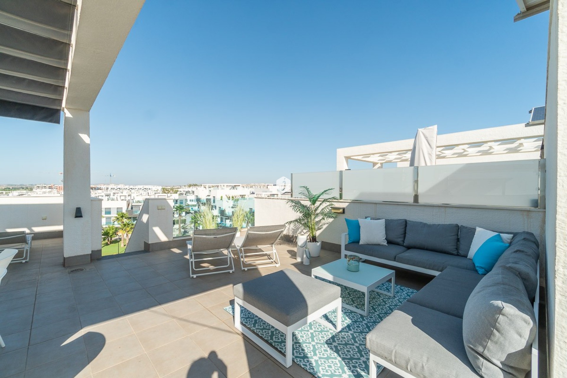 Tweedehands - Appartement / flat -
El Raso - Costa Blanca