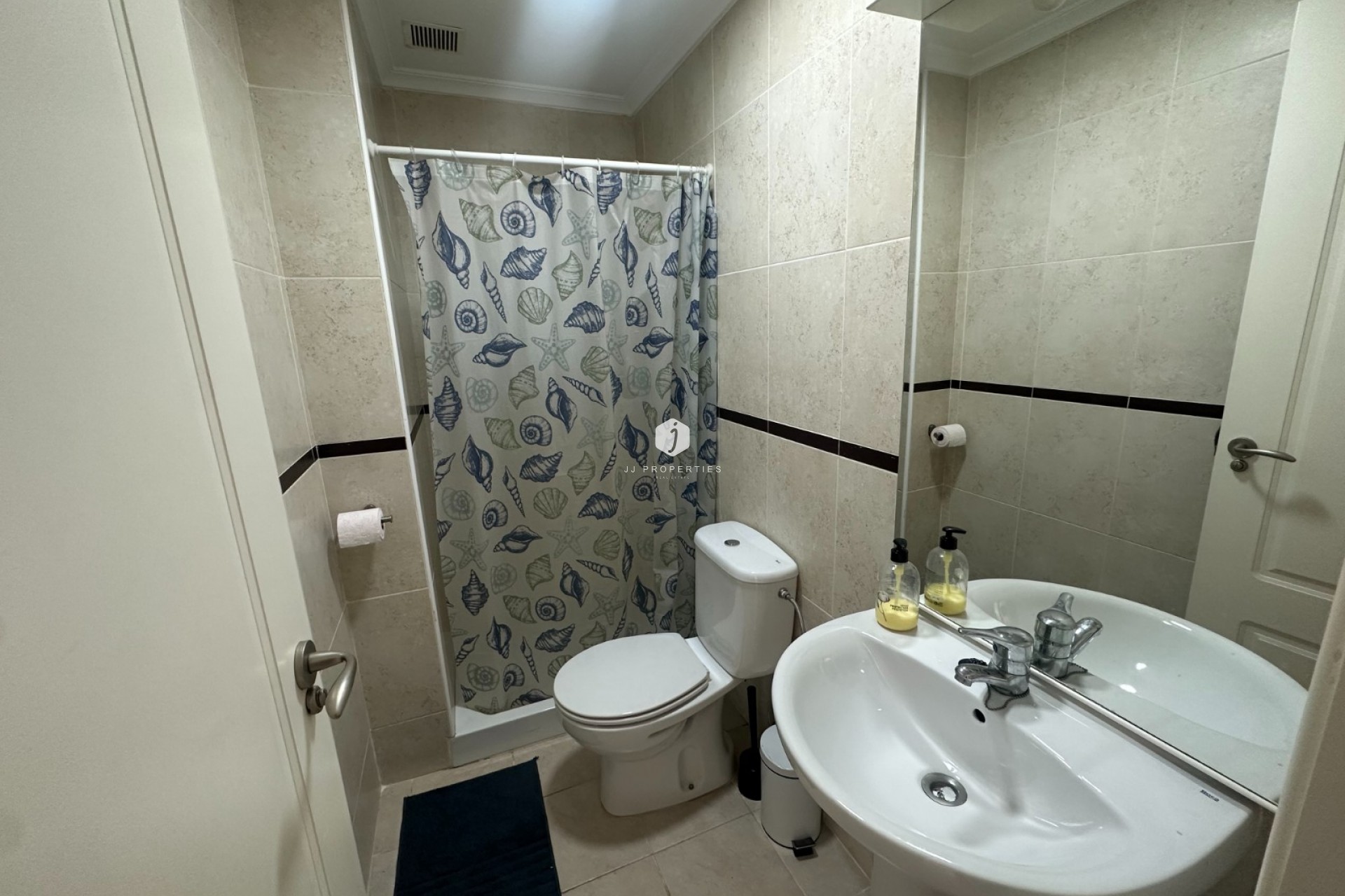 Tweedehands - Appartement / flat -
Jacarilla - Inland