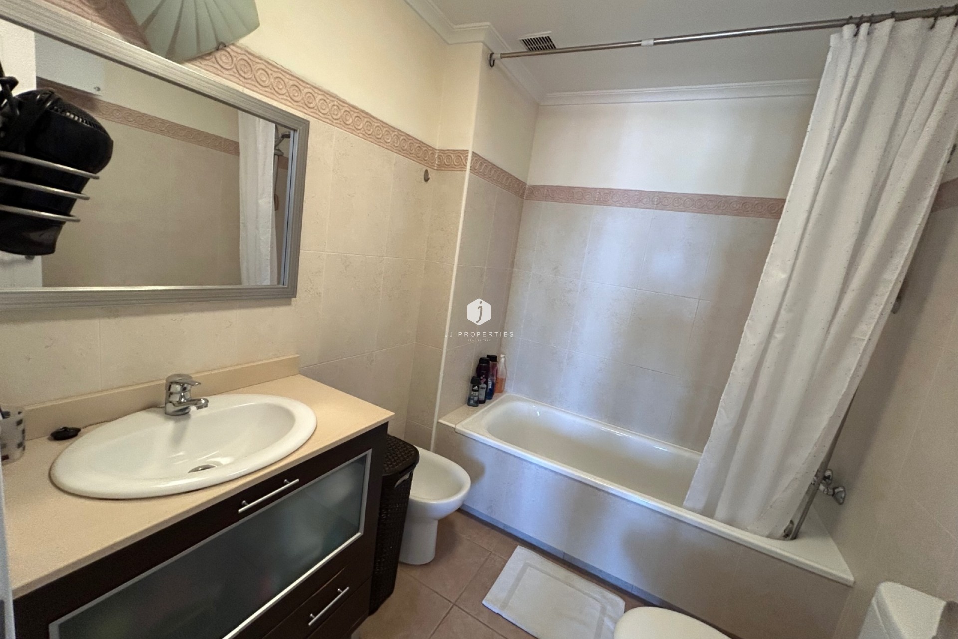 Tweedehands - Appartement / flat -
Jacarilla - Inland