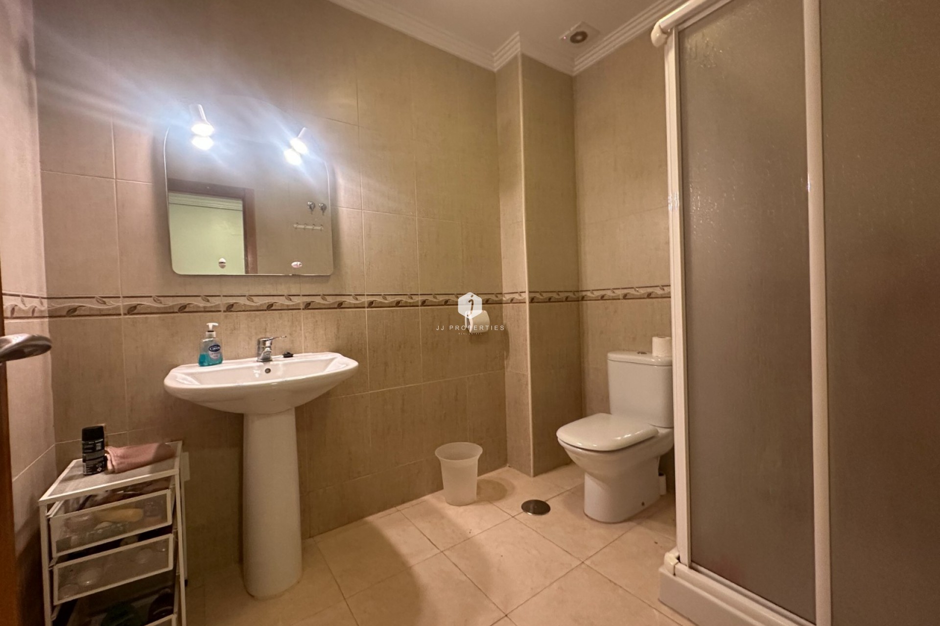 Tweedehands - Appartement / flat -
Jacarilla - Inland