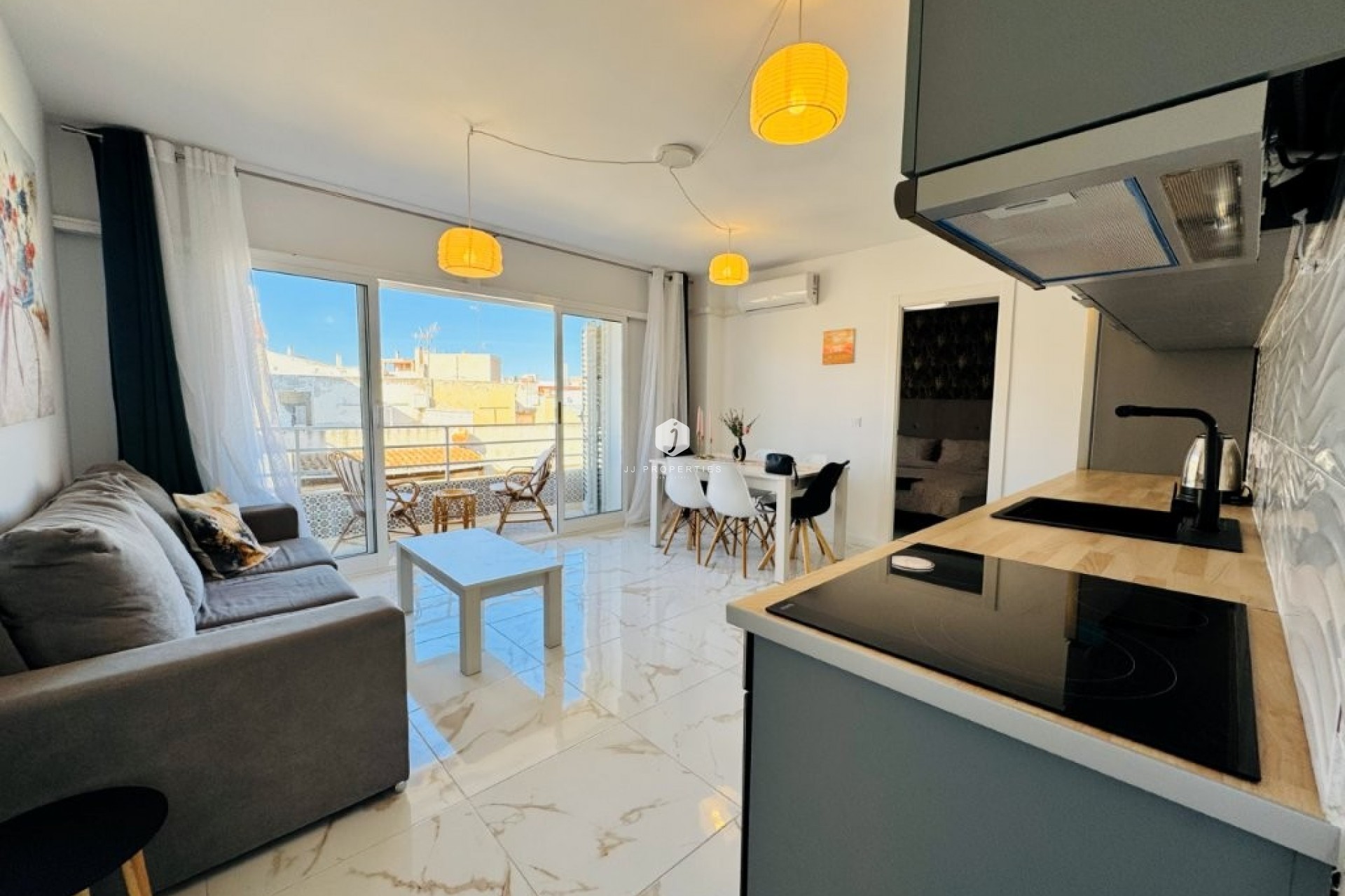 Tweedehands - Appartement / flat -
La Mata - Costa Blanca