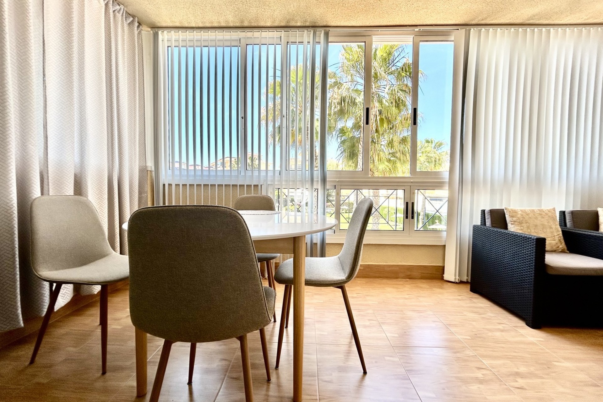 Tweedehands - Appartement / flat -
La Mata - Costa Blanca