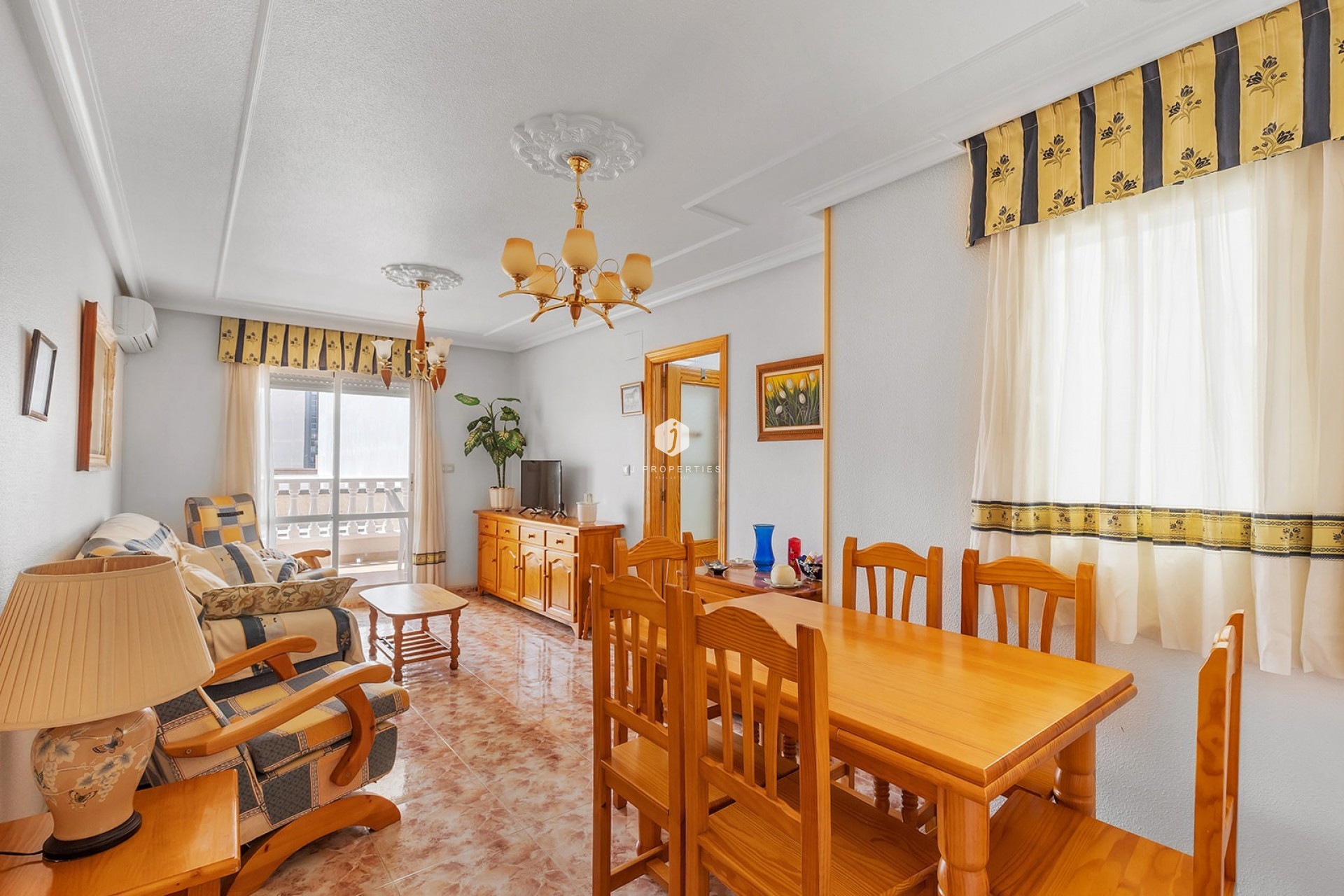 Tweedehands - Appartement / flat -
La Mata - Costa Blanca