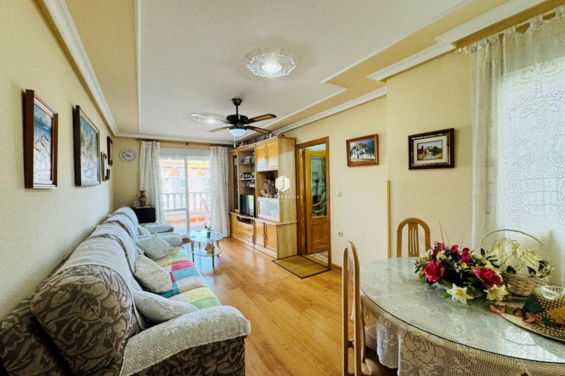 Tweedehands - Appartement / flat -
La Mata - Costa Blanca