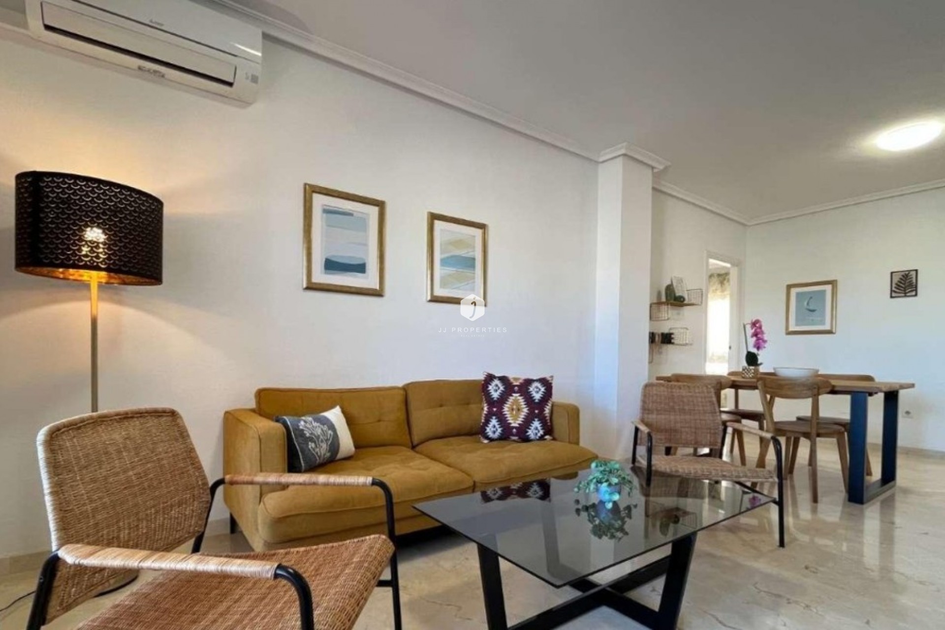 Tweedehands - Appartement / flat -
Playa Flamenca - Costa Blanca