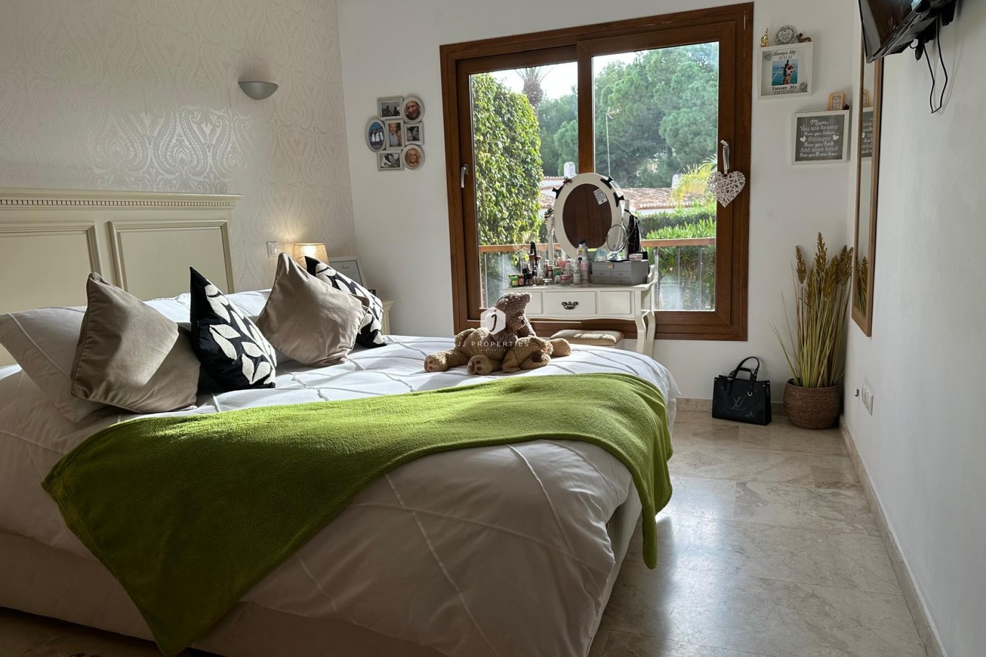 Tweedehands - Appartement / flat -
Punta Prima - Costa Blanca