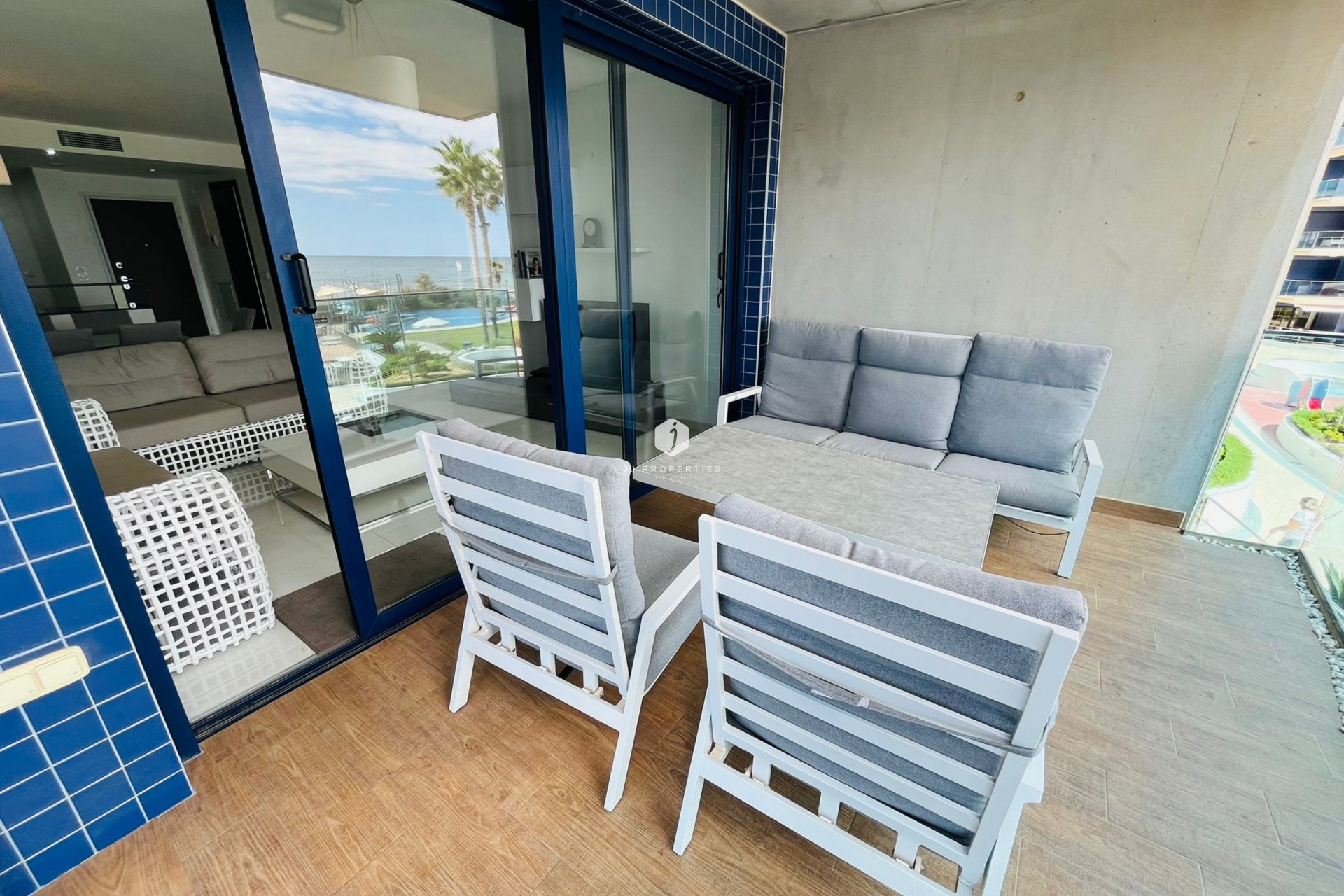 Tweedehands - Appartement / flat -
Punta Prima - Costa Blanca