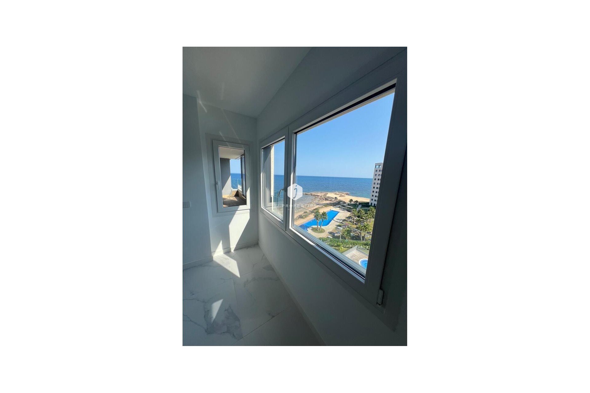 Tweedehands - Appartement / flat -
Punta Prima - Orihuela Costa