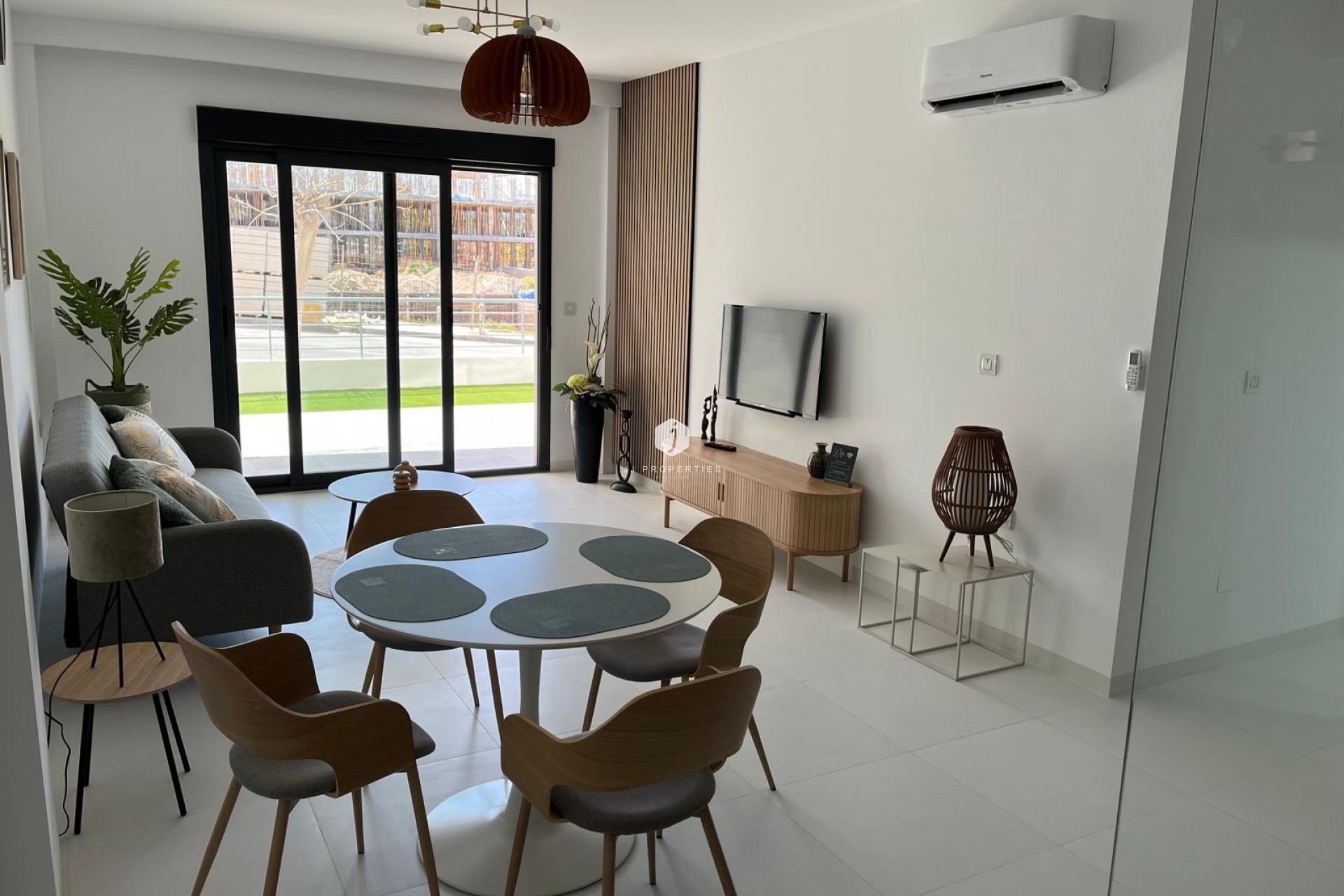 Tweedehands - Appartement / flat -
San Miguel de Salinas - Inland