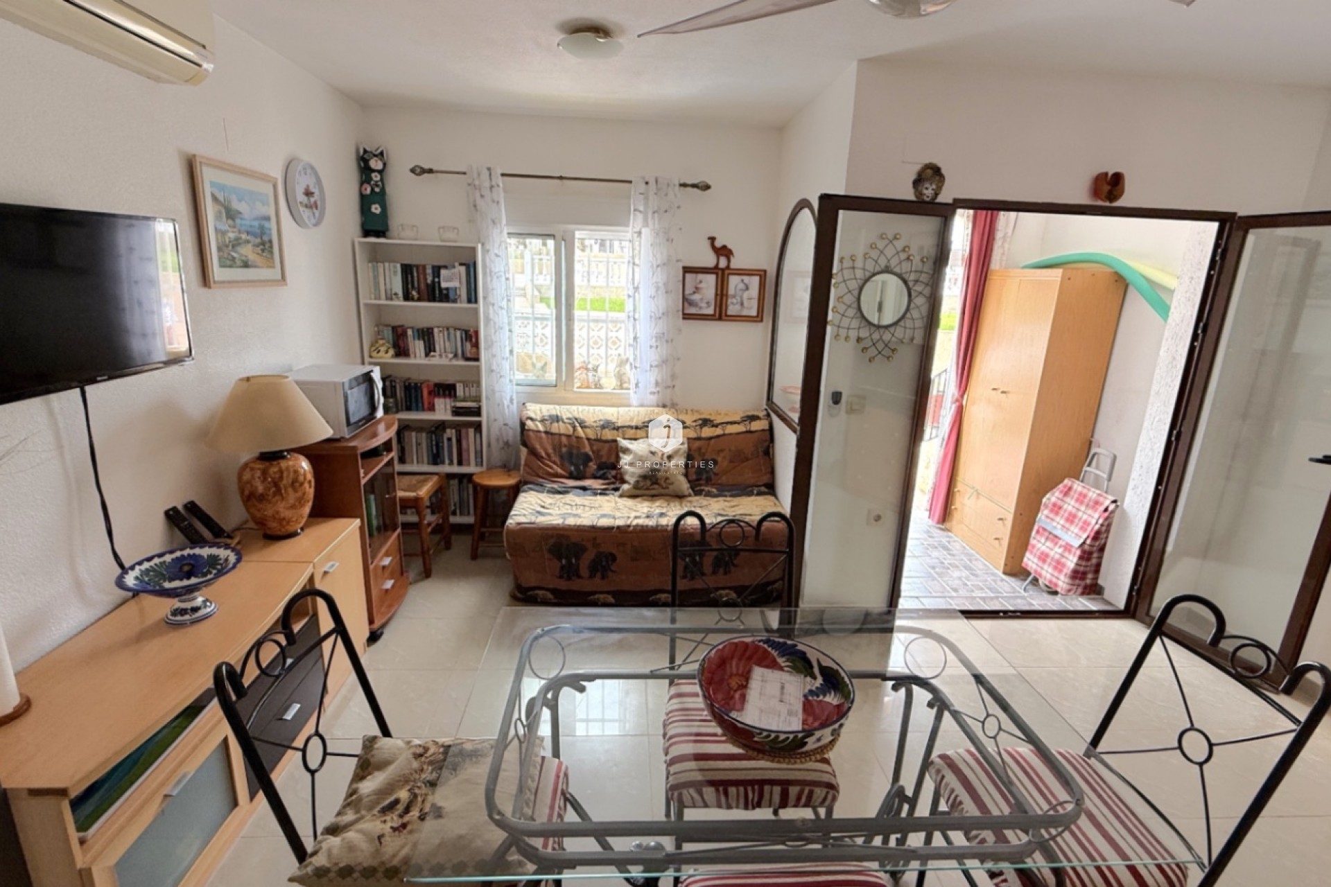 Tweedehands - Appartement / flat -
San Miguel de Salinas - Inland