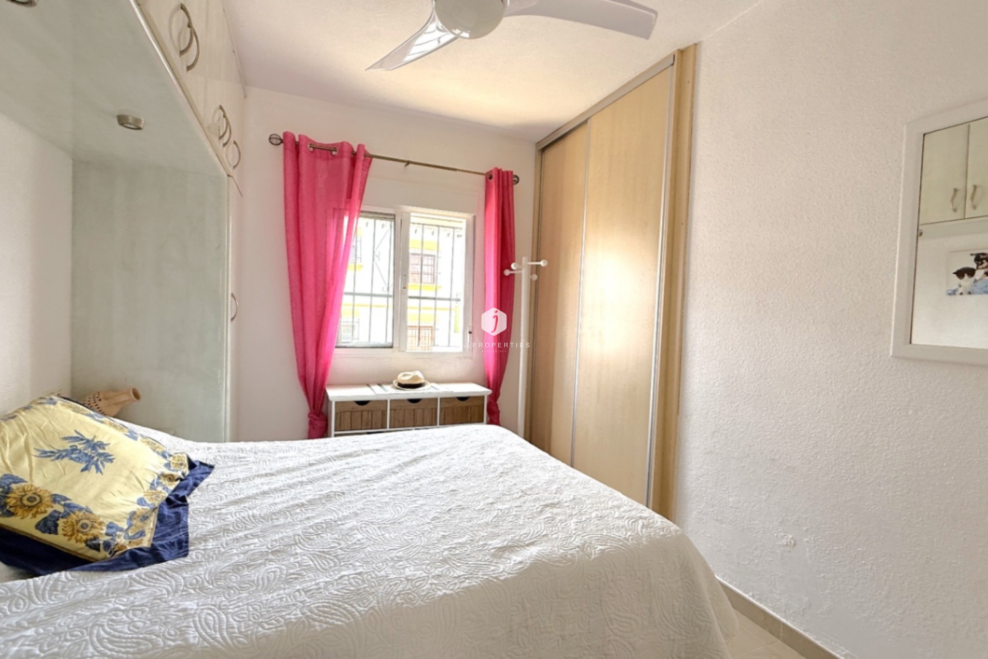 Tweedehands - Appartement / flat -
San Miguel de Salinas - Inland