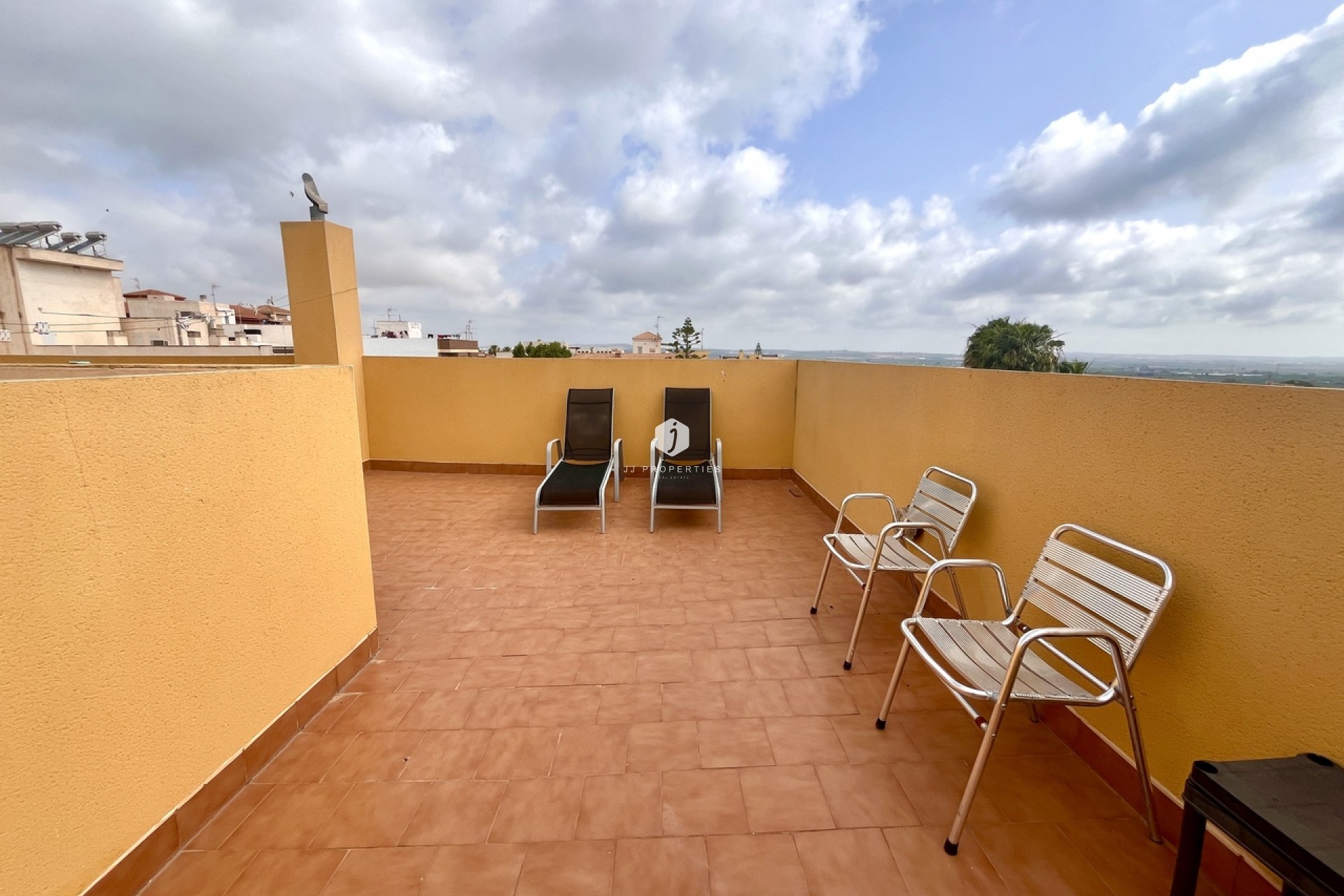 Tweedehands - Appartement / flat -
San Miguel de Salinas - Inland