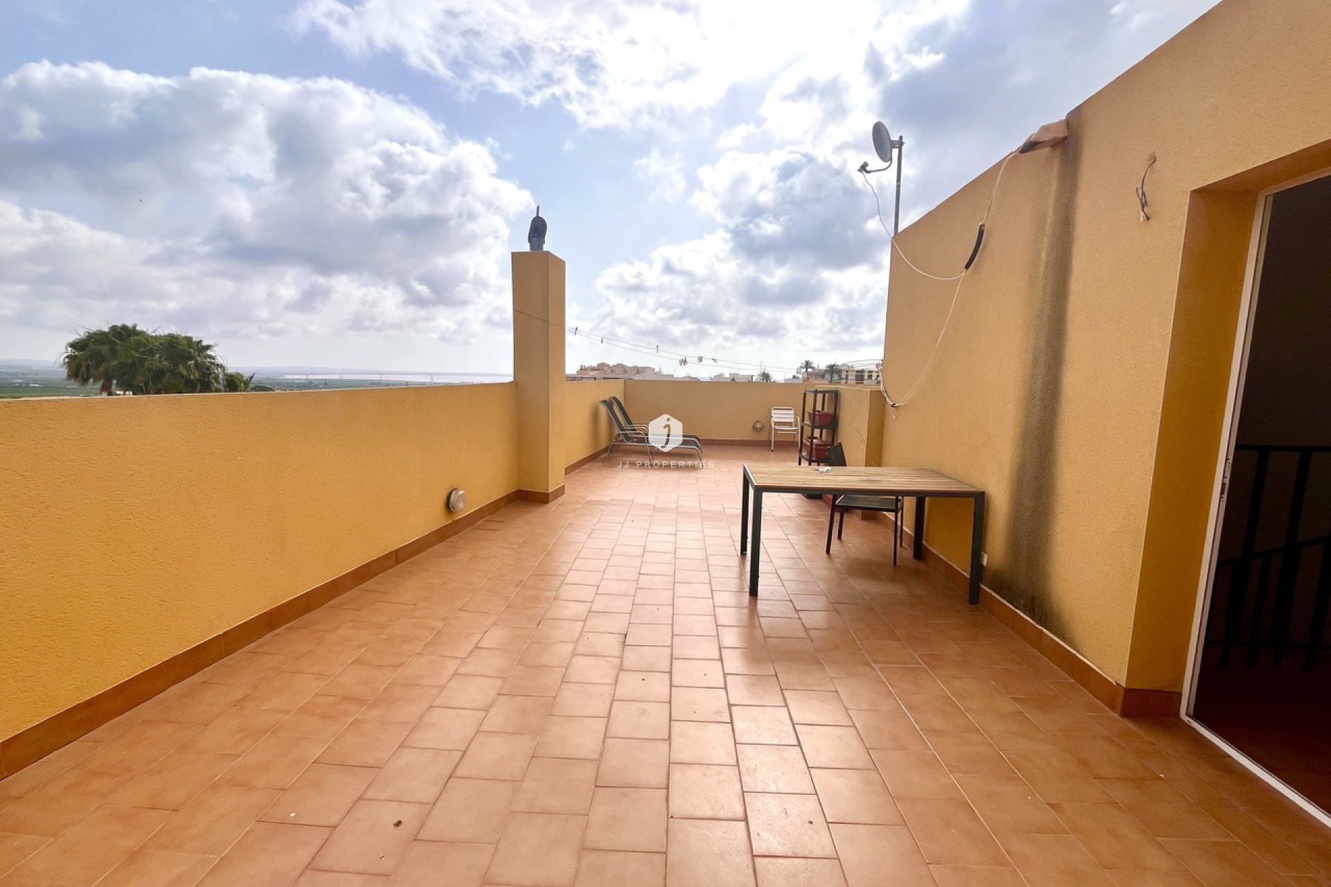 Tweedehands - Appartement / flat -
San Miguel de Salinas - Inland
