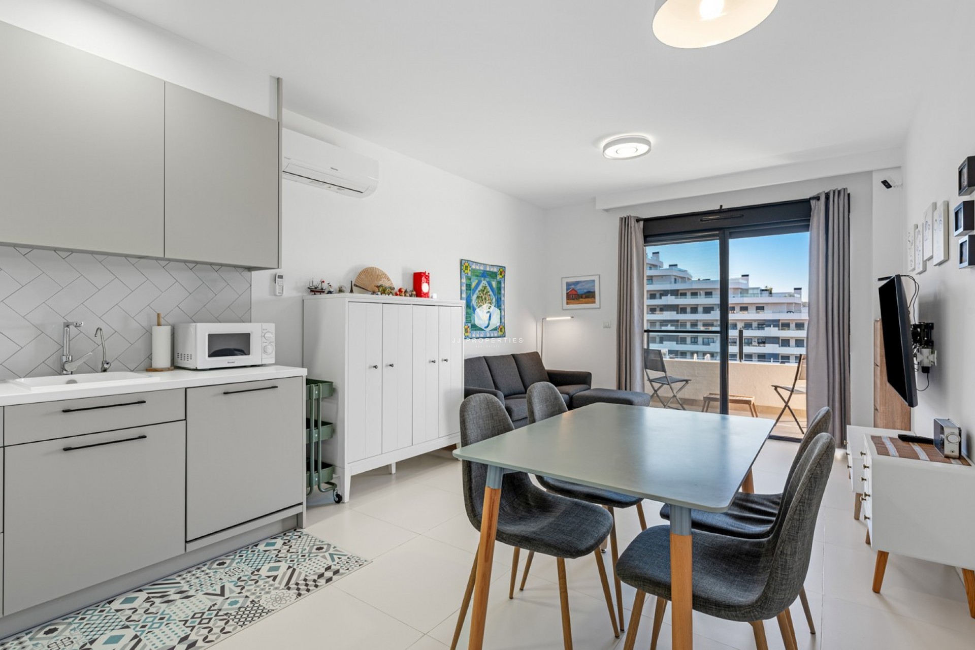 Tweedehands - Appartement / flat -
San Miguel de Salinas - Inland