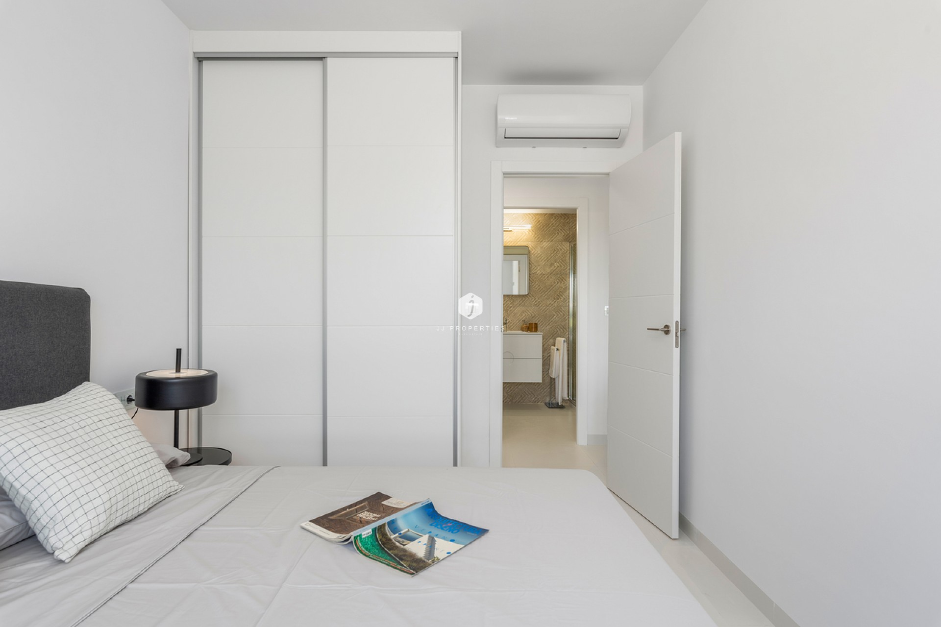 Tweedehands - Appartement / flat -
San Miguel de Salinas - Inland