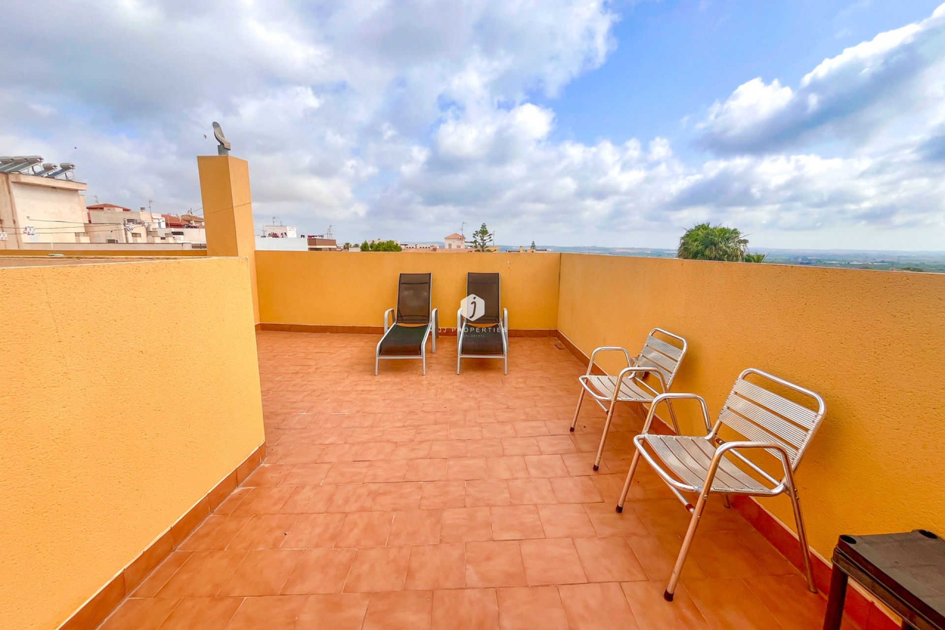 Tweedehands - Appartement / flat -
San Miguel de Salinas - Inland