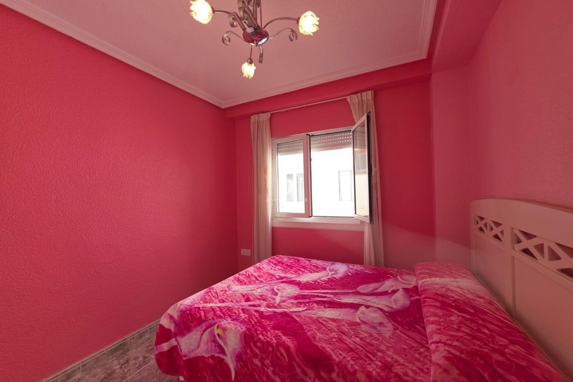 Tweedehands - Appartement / flat -
Torrevieja - Acequion