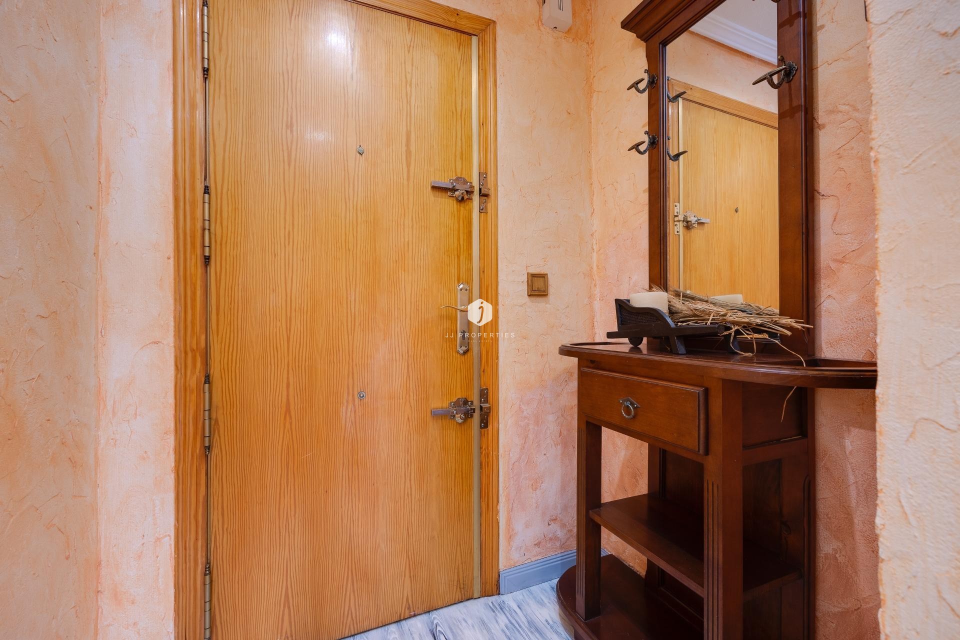 Tweedehands - Appartement / flat -
Torrevieja - Acequion