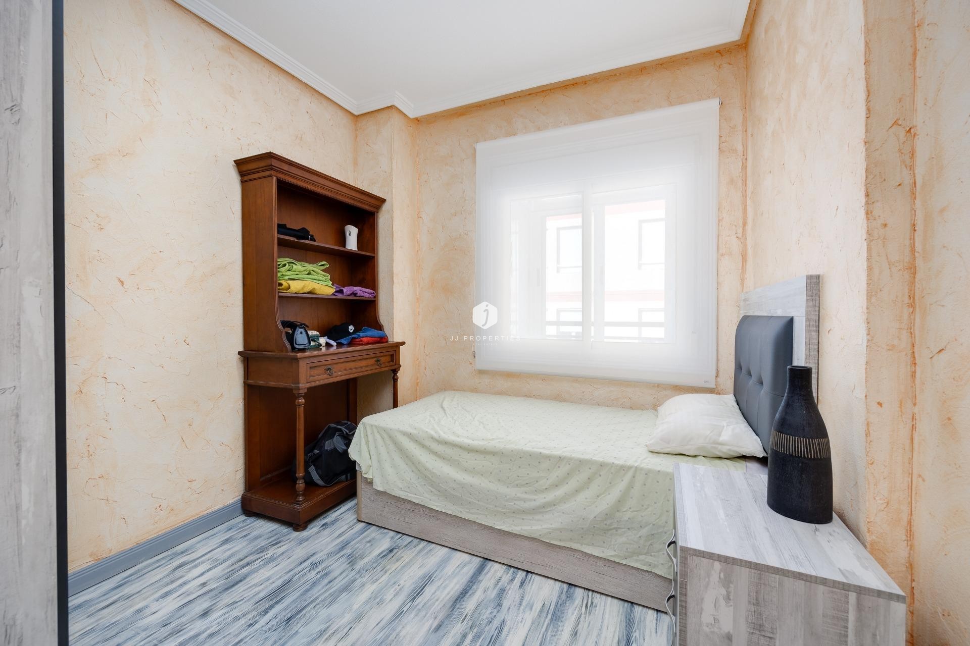 Tweedehands - Appartement / flat -
Torrevieja - Acequion