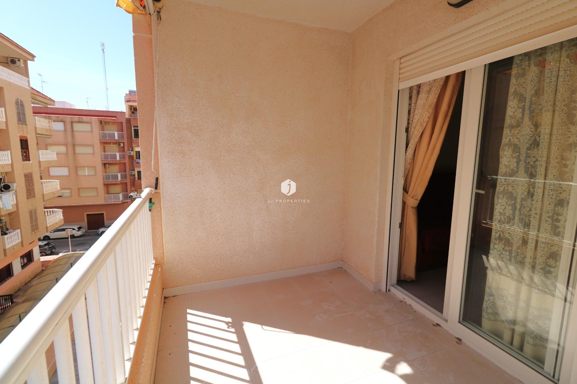 Tweedehands - Appartement / flat -
Torrevieja - Acequion