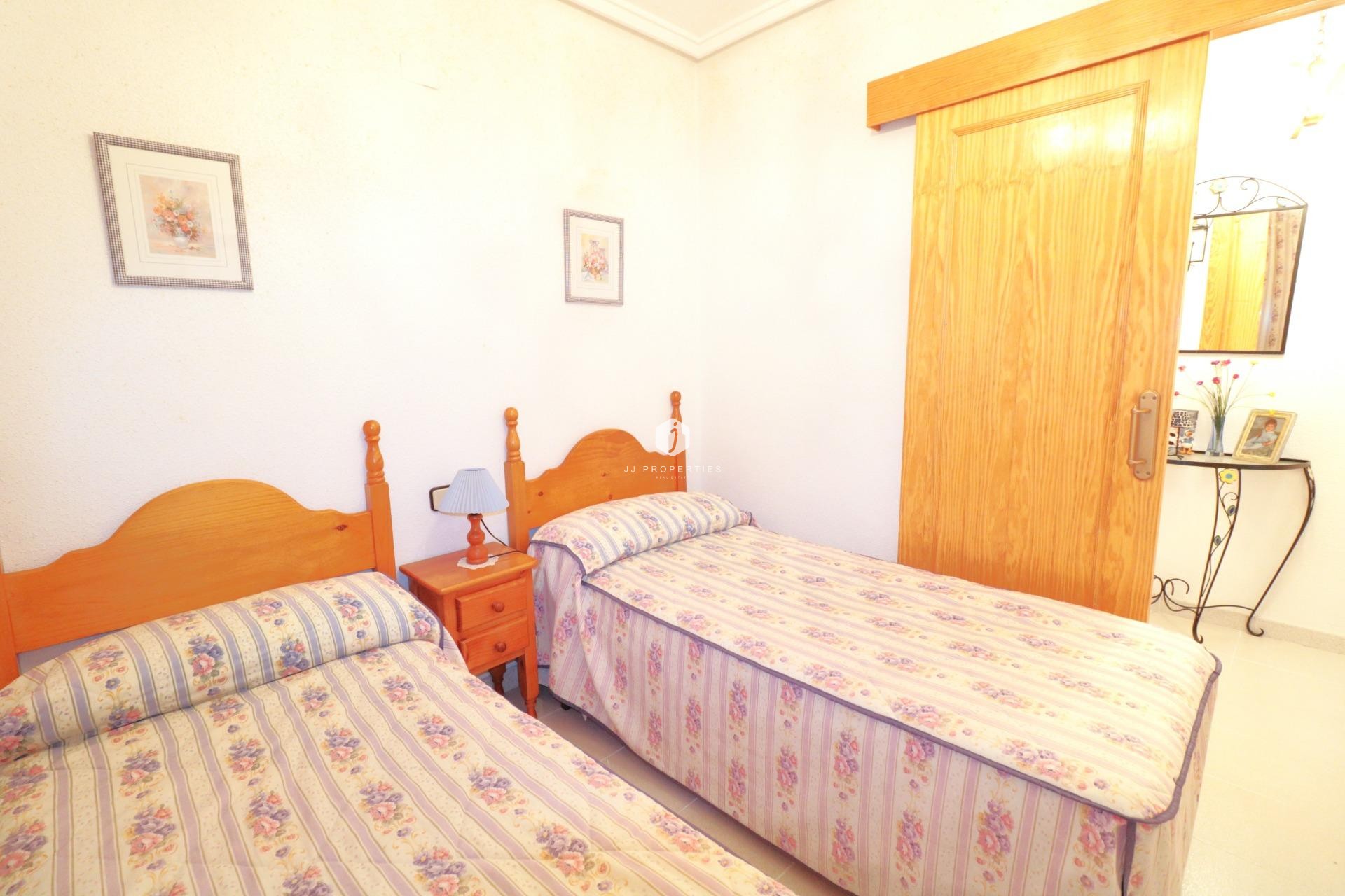 Tweedehands - Appartement / flat -
Torrevieja - Acequion