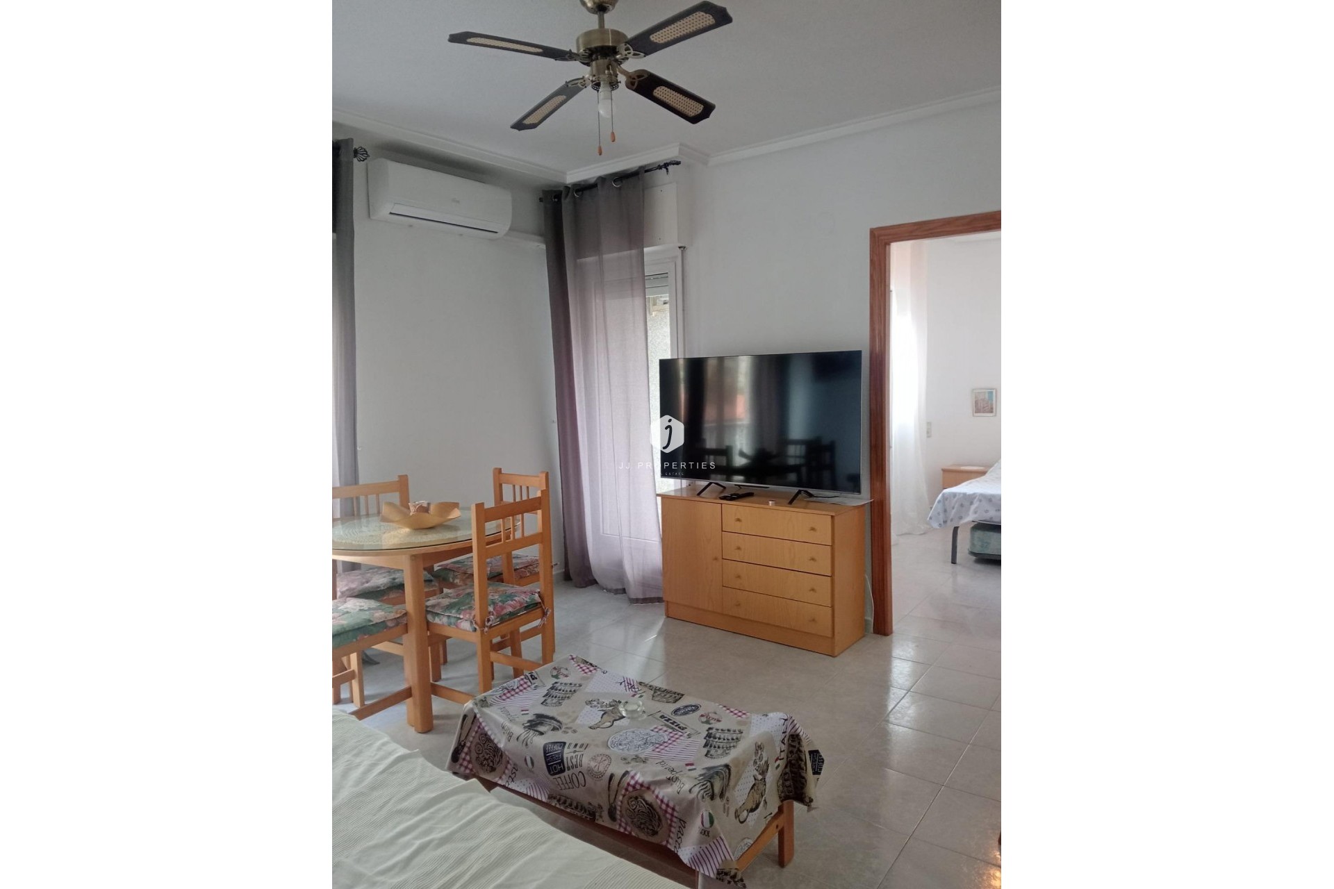 Tweedehands - Appartement / flat -
Torrevieja - Acequion