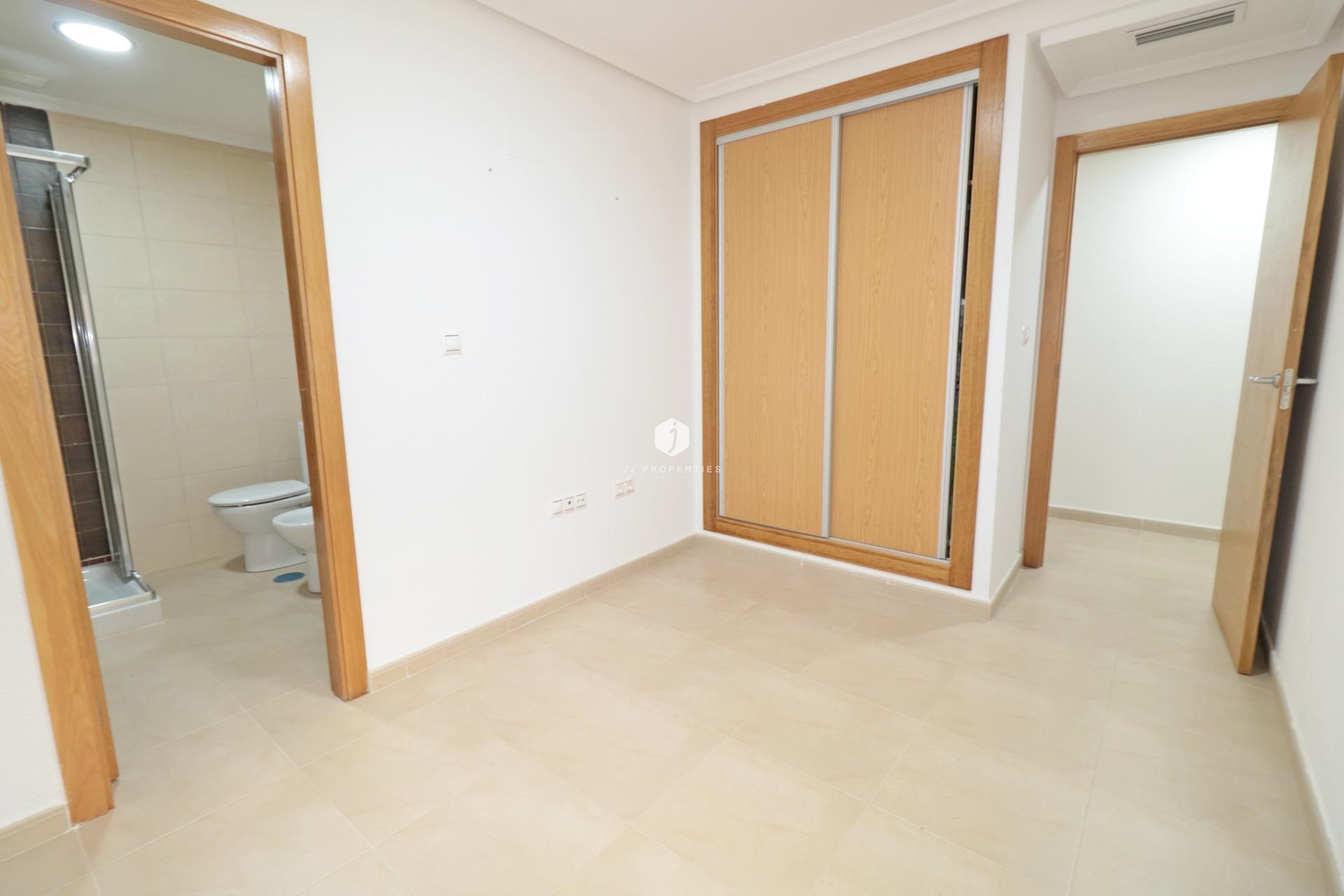 Tweedehands - Appartement / flat -
Torrevieja - Acequion