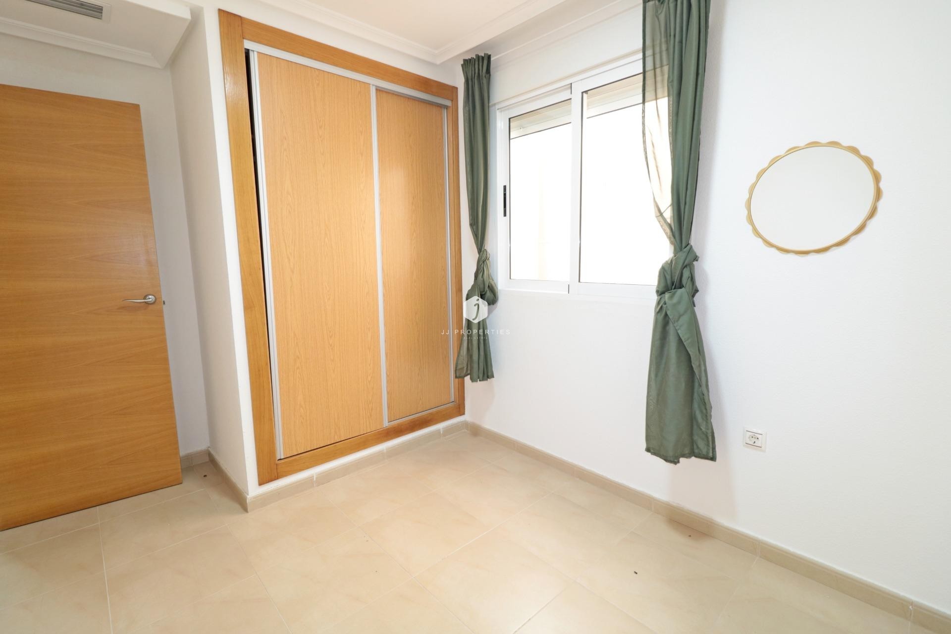 Tweedehands - Appartement / flat -
Torrevieja - Acequion