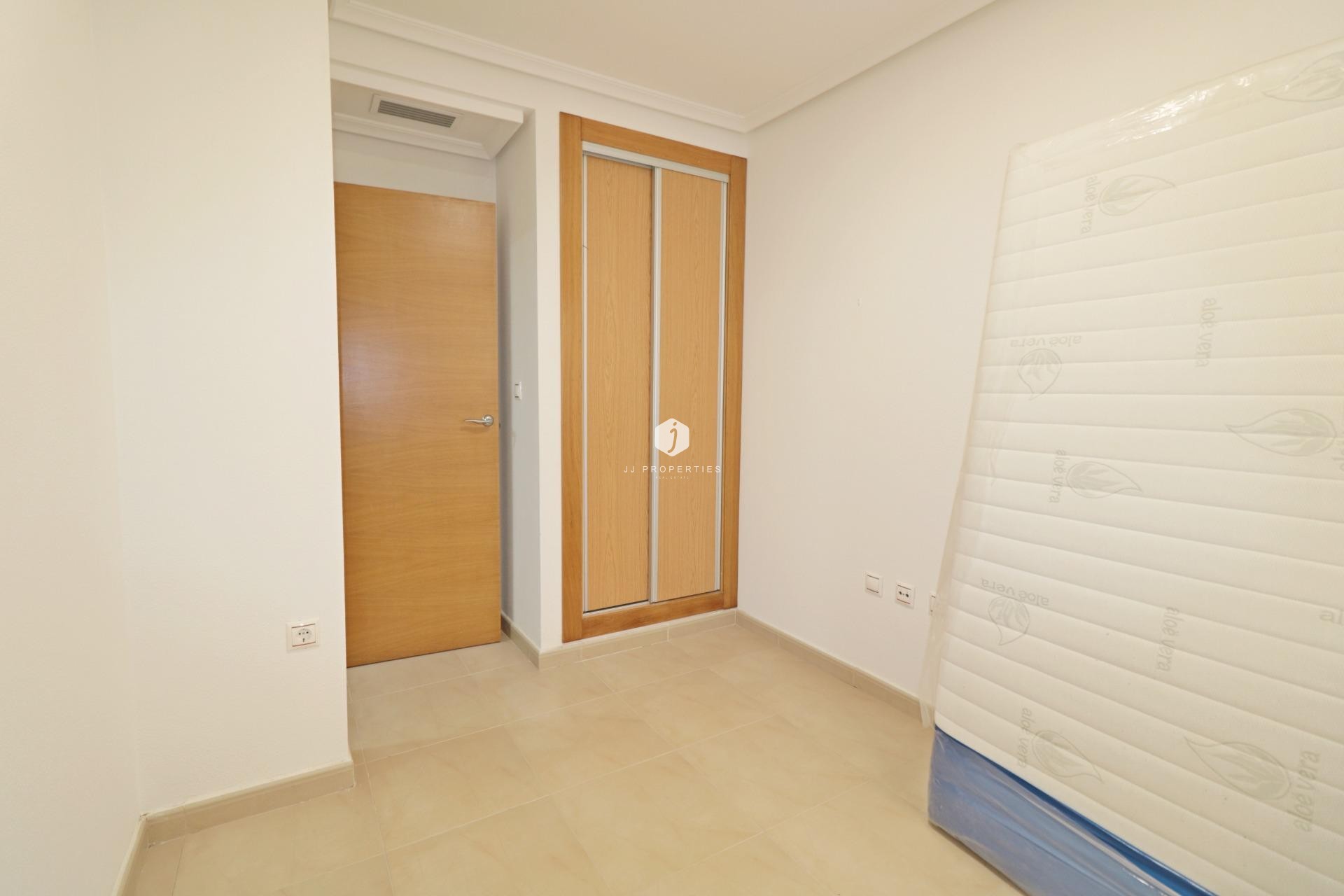 Tweedehands - Appartement / flat -
Torrevieja - Acequion