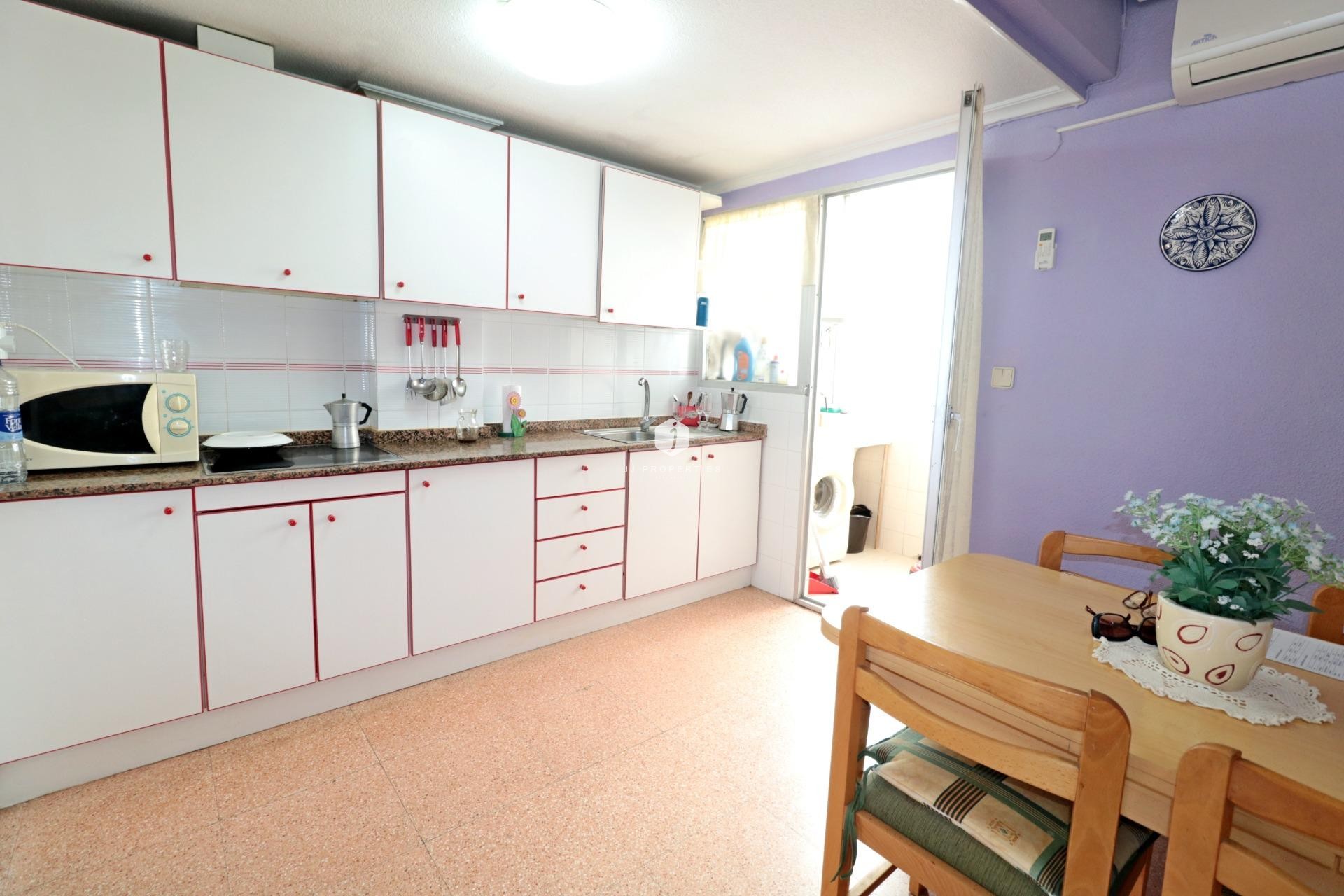 Tweedehands - Appartement / flat -
Torrevieja - Acequion
