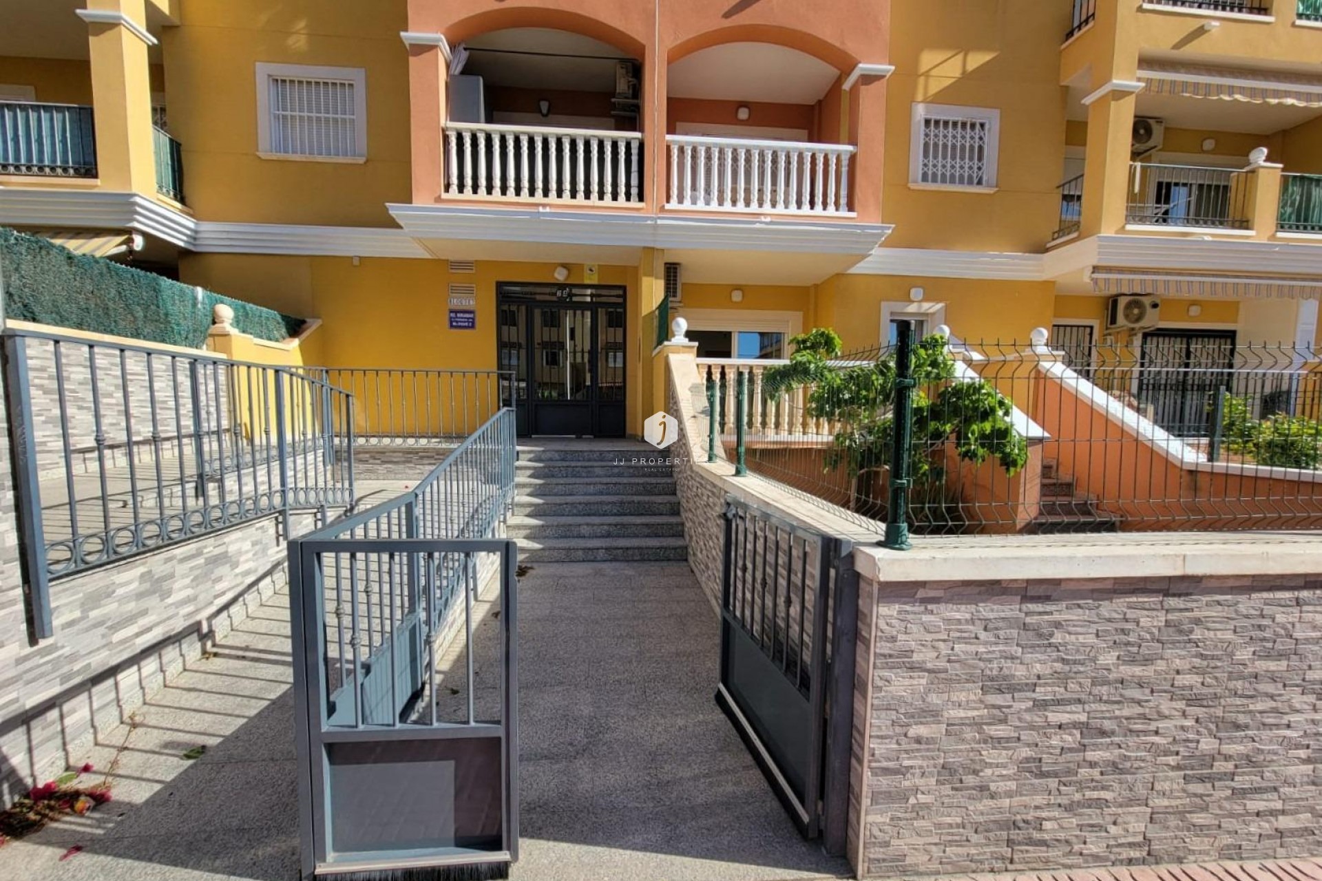 Tweedehands - Appartement / flat -
Torrevieja - aguas nuevas