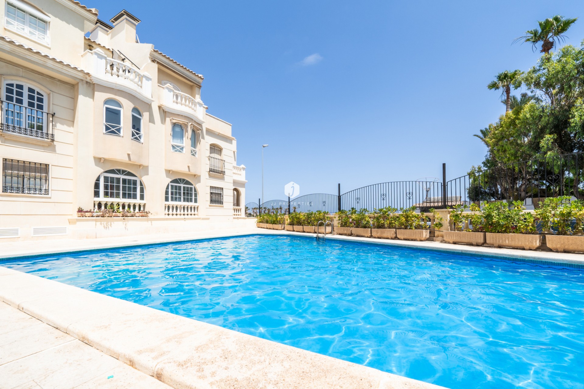 Tweedehands - Appartement / flat -
Torrevieja - aguas nuevas