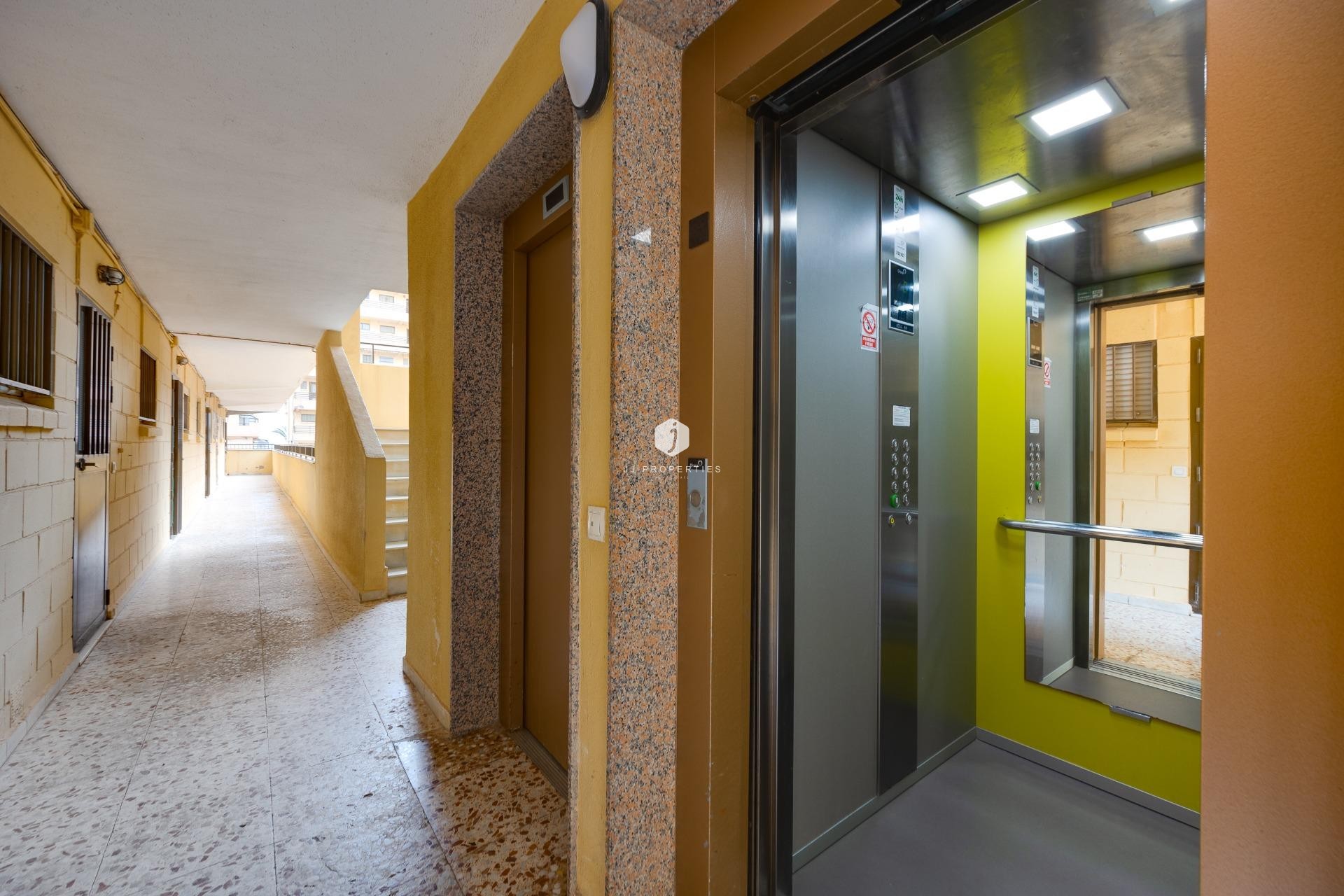 Tweedehands - Appartement / flat -
Torrevieja - Cabo cervera