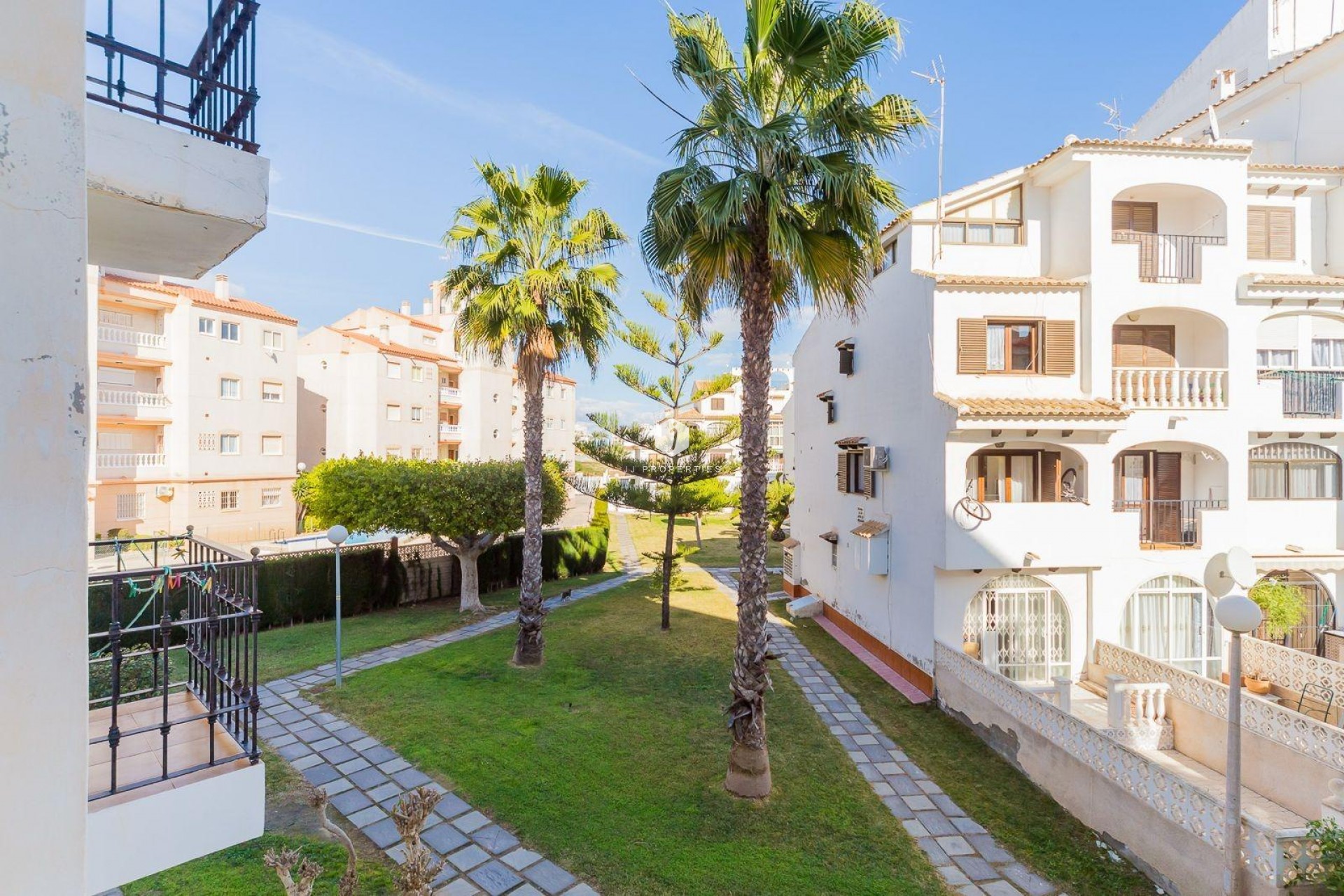 Tweedehands - Appartement / flat -
Torrevieja - Calas blanca