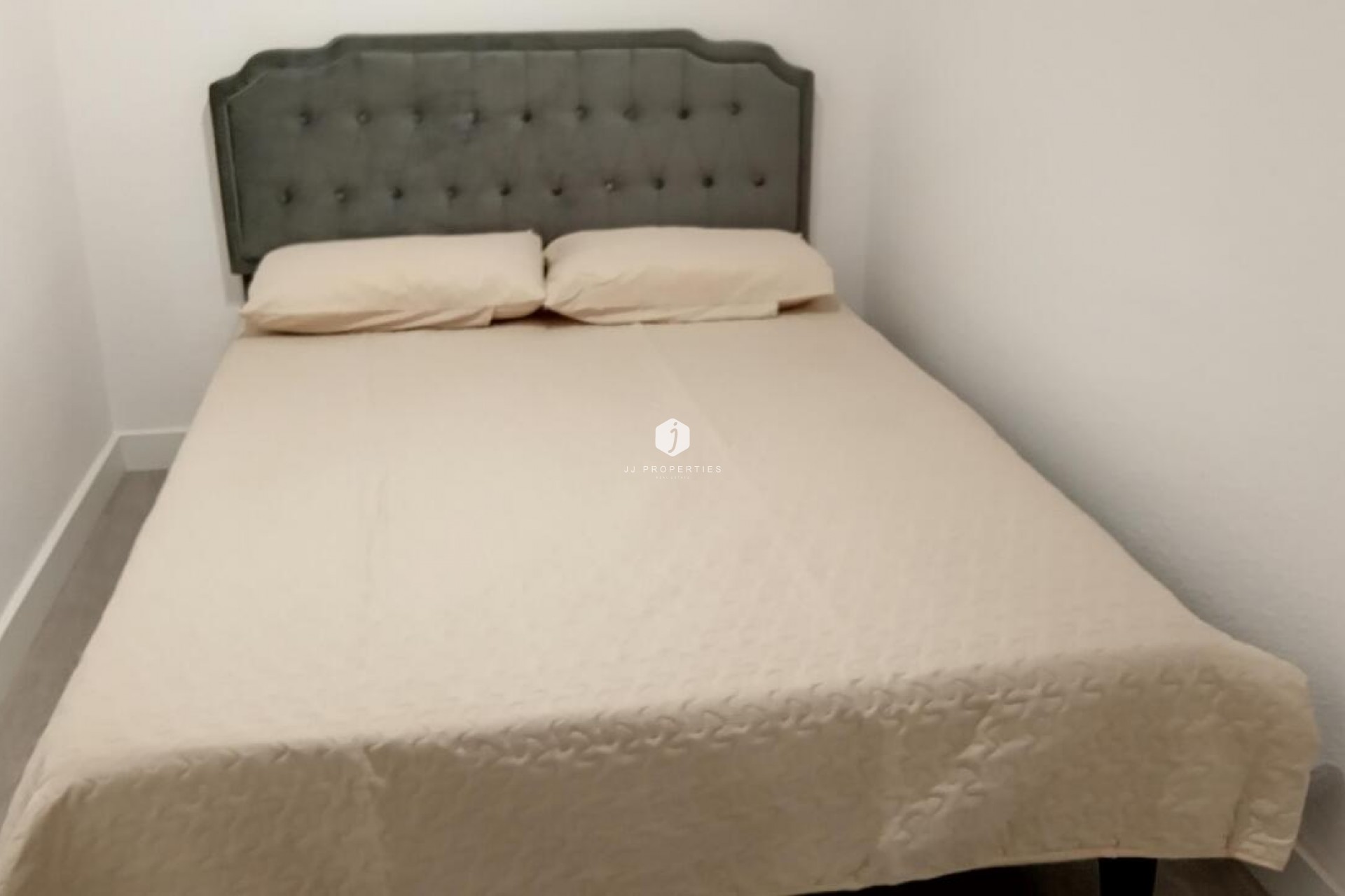 Tweedehands - Appartement / flat -
Torrevieja - CENTRE