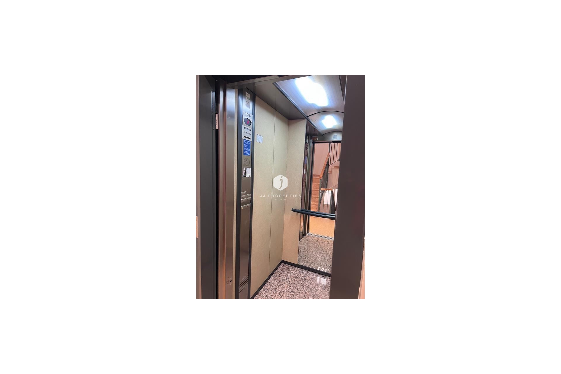 Tweedehands - Appartement / flat -
Torrevieja - CENTRO CASCO URBANO