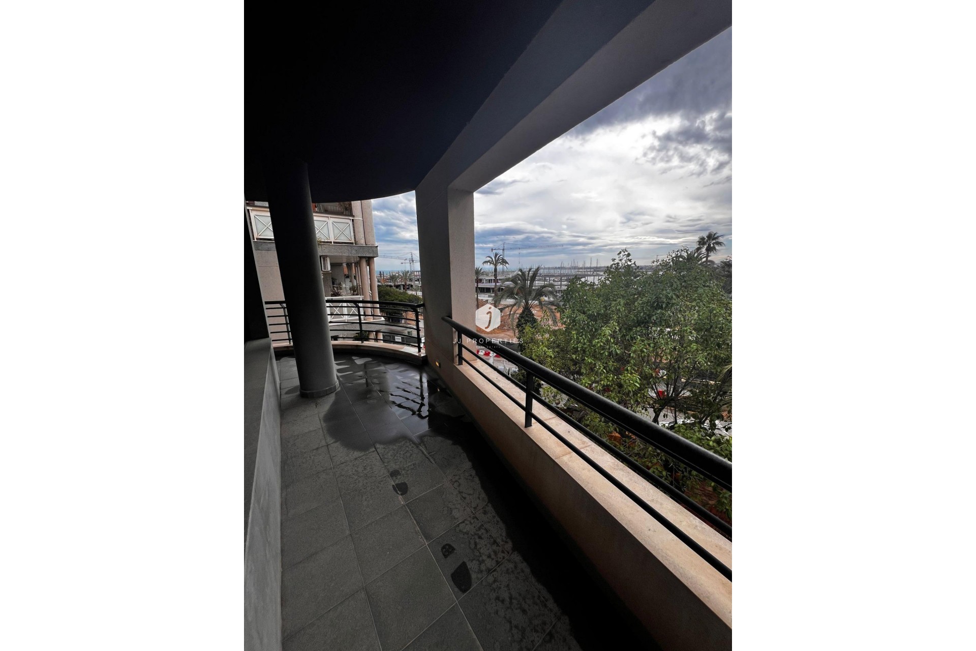 Tweedehands - Appartement / flat -
Torrevieja - Centro - Muelle Pesquero