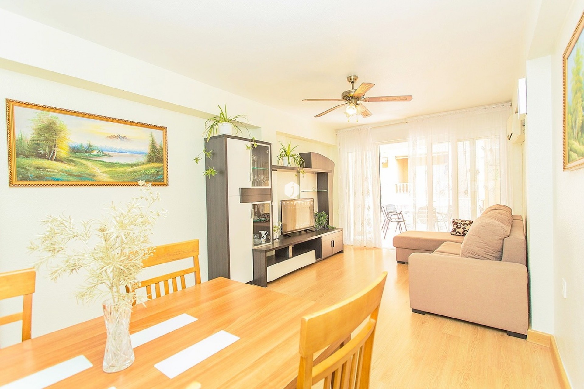 Tweedehands - Appartement / flat -
Torrevieja - Centro-Muelle Pesquero