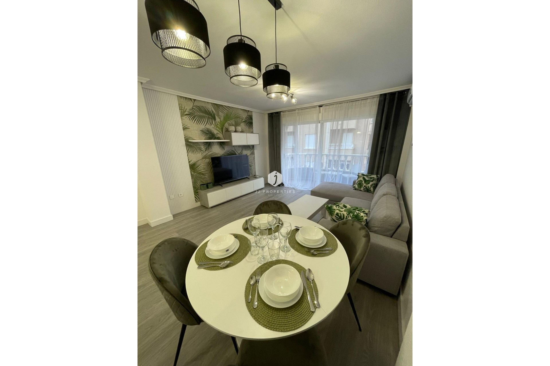 Tweedehands - Appartement / flat -
Torrevieja - Centro