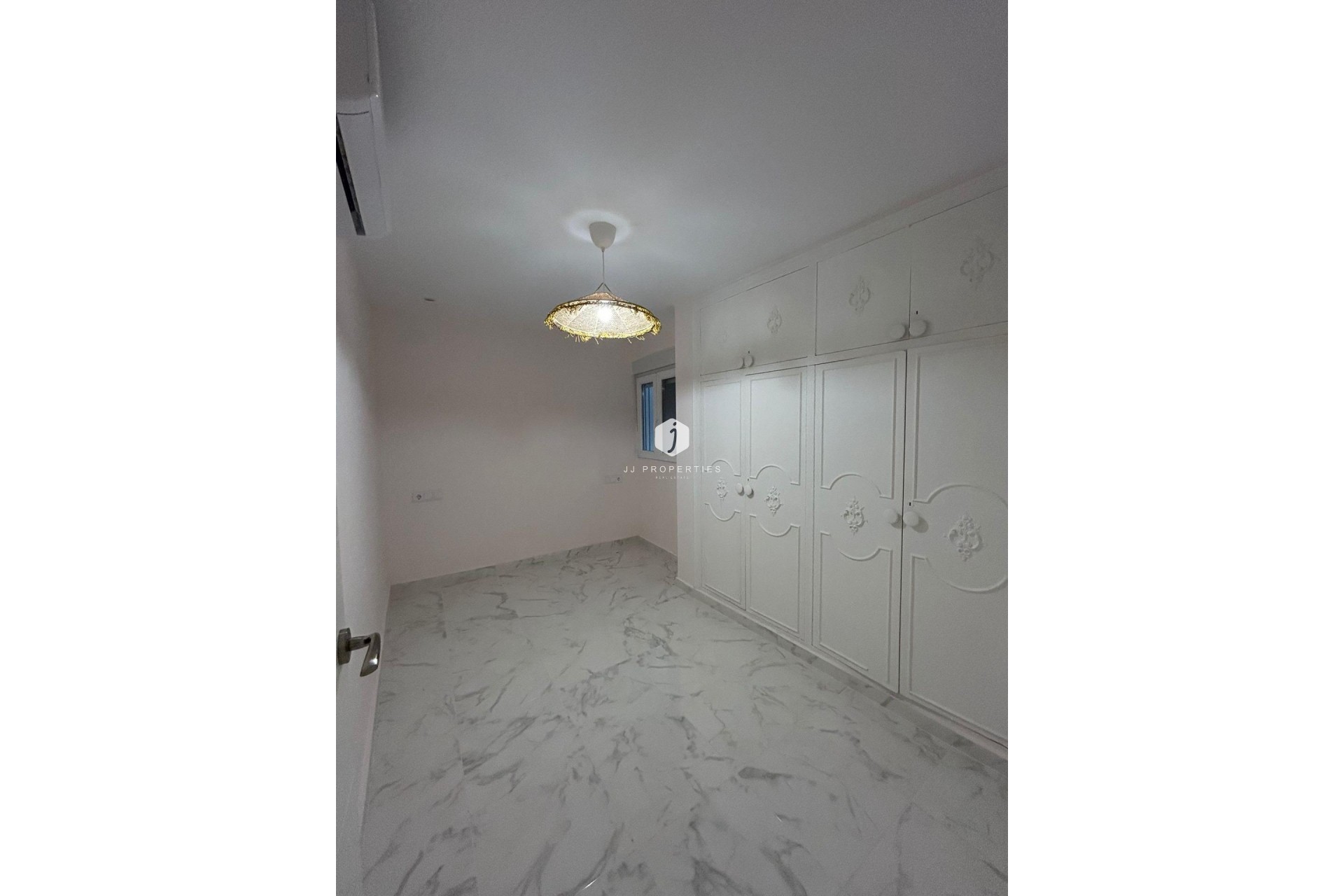 Tweedehands - Appartement / flat -
Torrevieja - Centro