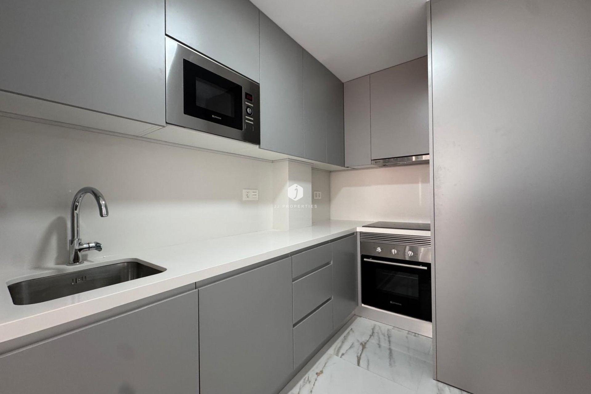 Tweedehands - Appartement / flat -
Torrevieja - Centro