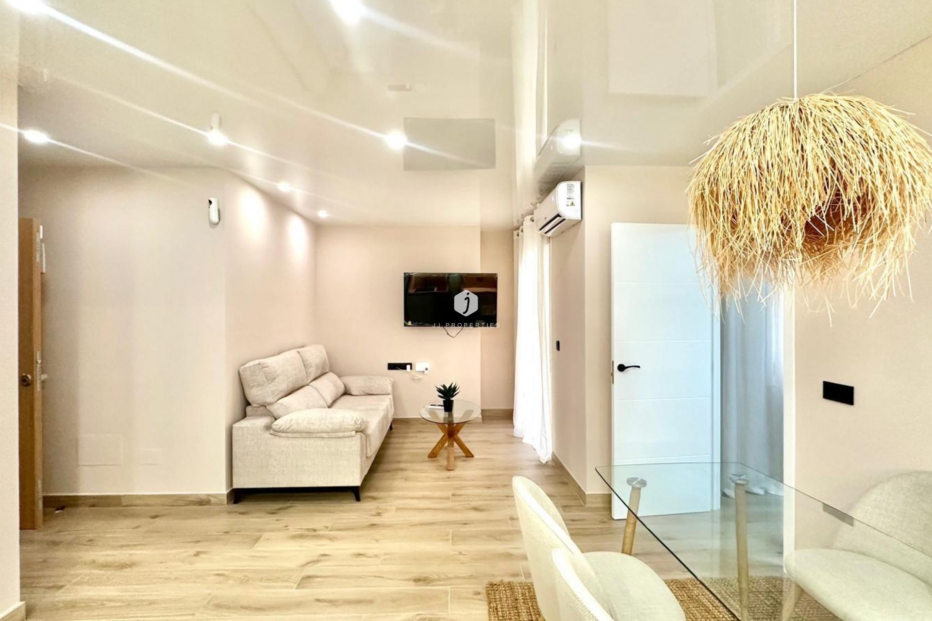 Tweedehands - Appartement / flat -
Torrevieja - Centro