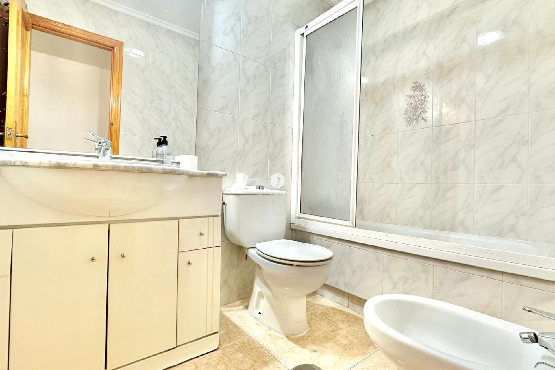 Tweedehands - Appartement / flat -
Torrevieja - Centro