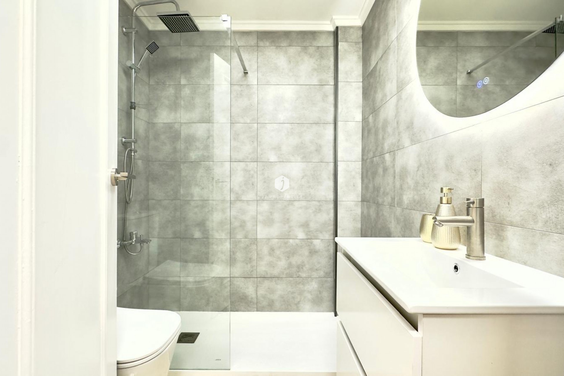 Tweedehands - Appartement / flat -
Torrevieja - Centro