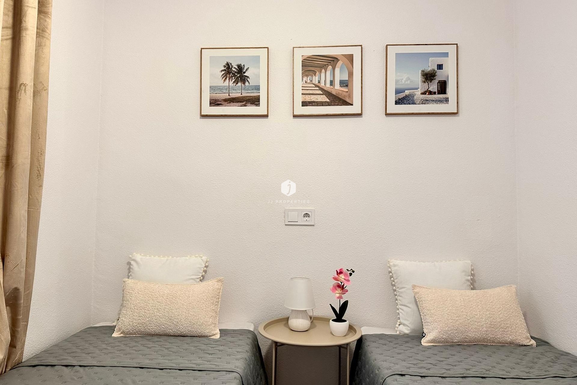 Tweedehands - Appartement / flat -
Torrevieja - Centro