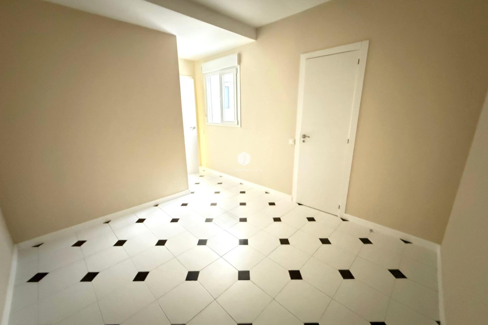 Tweedehands - Appartement / flat -
Torrevieja - Centro